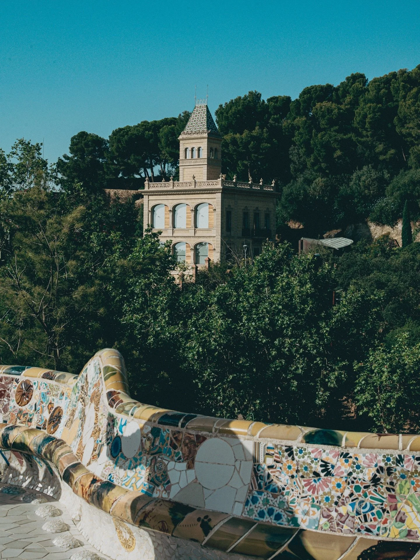 You know those exhales you have when the sun is hitting your neck, and you feel completely content and present?

I remember walking through the Park G&uuml;ell after coffee #2 of the day and seeing all of the mosaics. It&rsquo;s cool to feel free eno