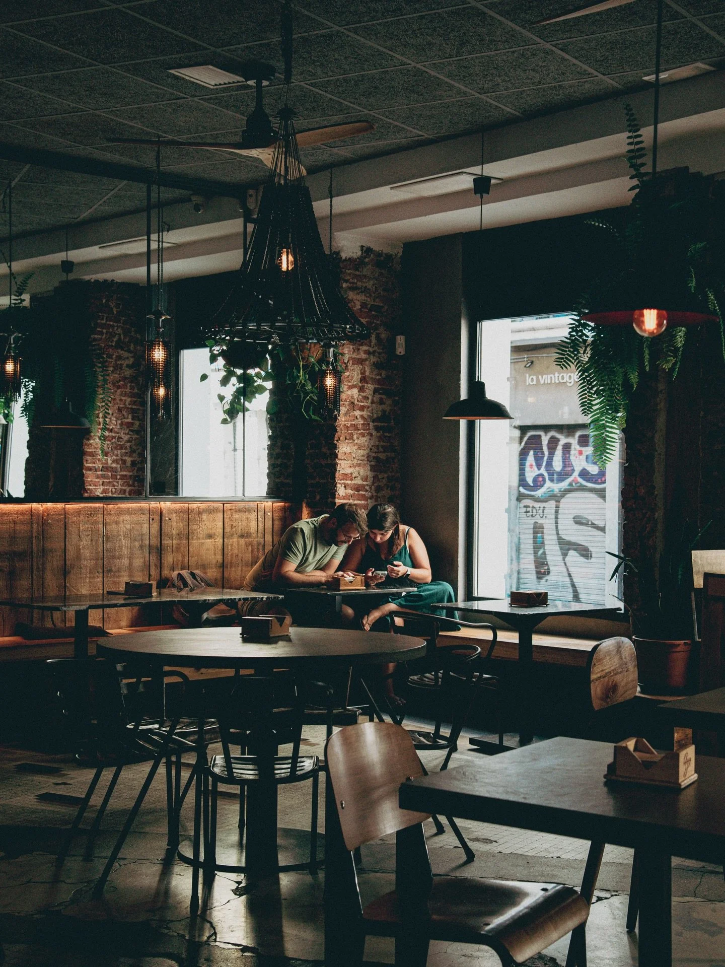Plans change.

I was sitting at this hip caf&eacute; called La Bicicletta in the Plaza de San Ildefonso in Madrid on an ordinary morning. Waiting patiently for the first coffee of the day I could hear the makings of plan.

So I turned around and saw 