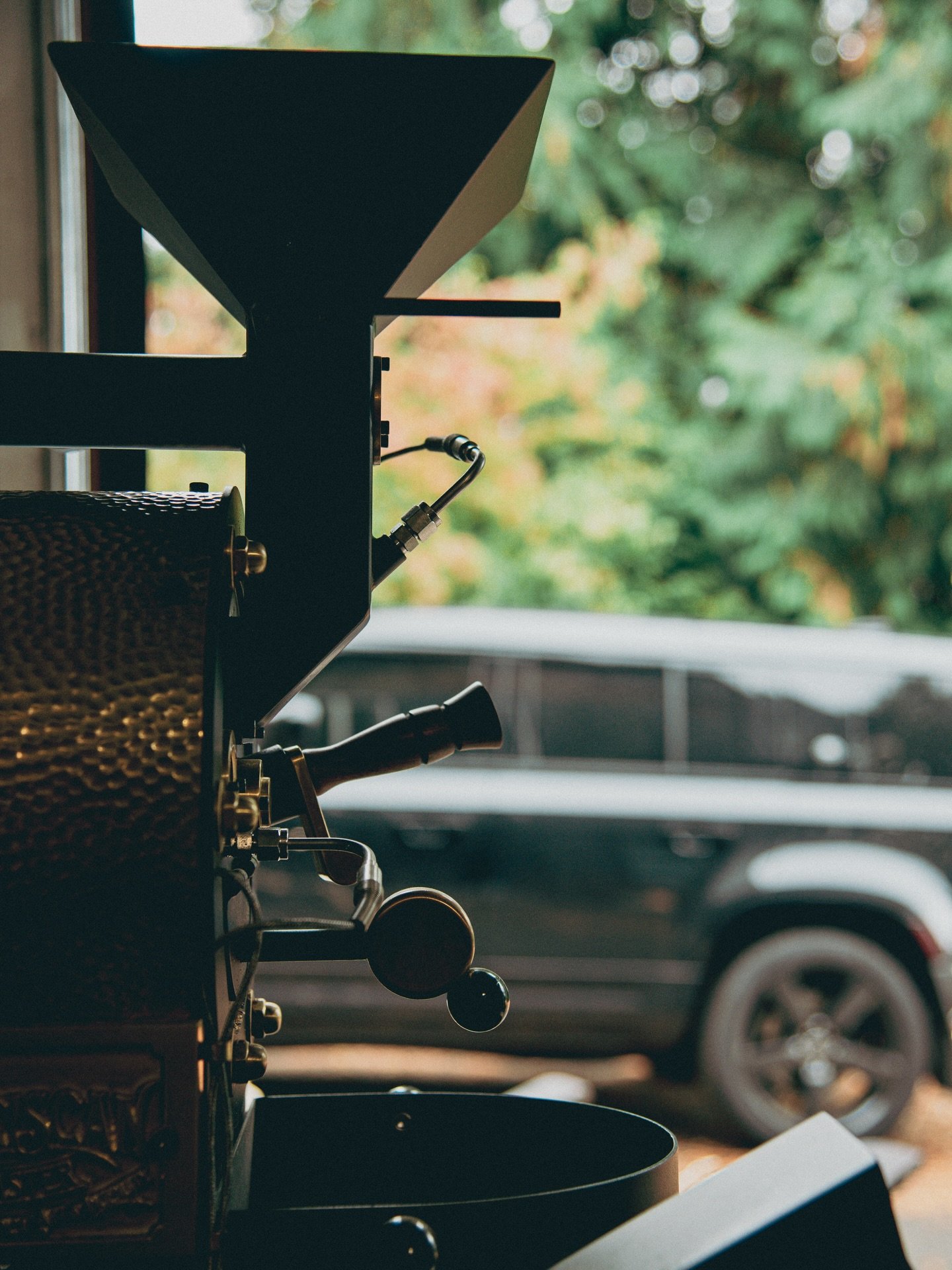 Most people think I&rsquo;m in the coffee business because I &lsquo;love coffee&rsquo; and want to &lsquo;share my passion for it with you.&rsquo; 🤮 🙄

That&rsquo;s only the surface level stuff that no one really cares about nor do they make buying