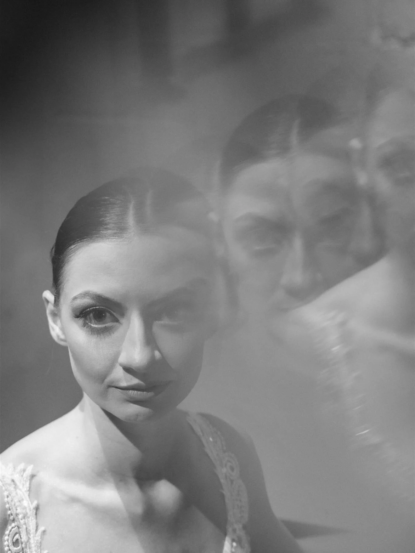 2025 wedding season was full of magic 🖤📷 

👰 @basmarta 

planner @ikebana.cy 
venue @lexekoestate 

#magicwedding #2025wedding #lexeko #lexekoestatewedding #cypruswedding #cyprusweddingphotographer #multiculturalwedding #blackandwhiteweddingphotog