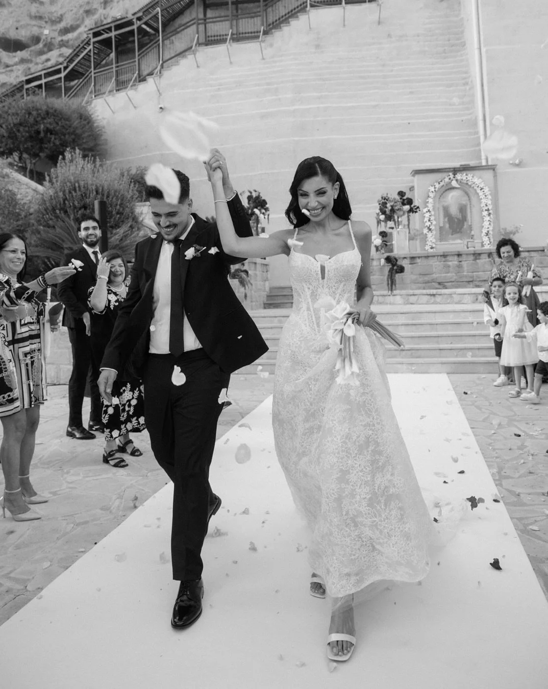 Red velvet, 2026&amp; 

My beautiful @rafaellasktl &amp; @christos_skoutellas, congratulations one more time! &hearts;️

planning &amp; floral @kanella_events 
photo @karinaleonenkophotography 
venue @aesambelis.winery 
mua @ilonag_makeup 
hair @sofi