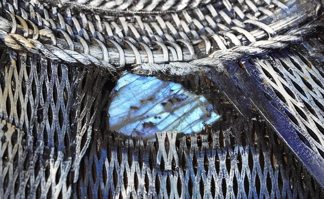 ONE.detail.2.jpg