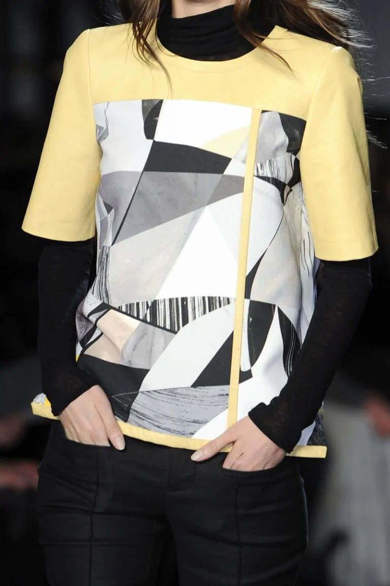 54b5c2c3b4b3c_-_elle-helmut-lang-fall-2013-rtw-26-de-27556647-xln.jpg