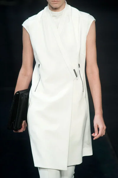Helmut+Lang+Fall+2014+Details+lt0pA2pzc2pl.jpg