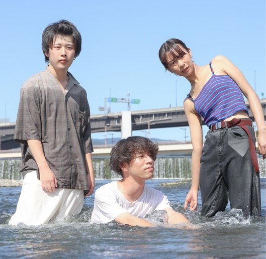 YEAR AFTER YEAR CARRY THE SPIRIT OF MIDWEST EMO WITH NEW SINGLE ‘WADE’