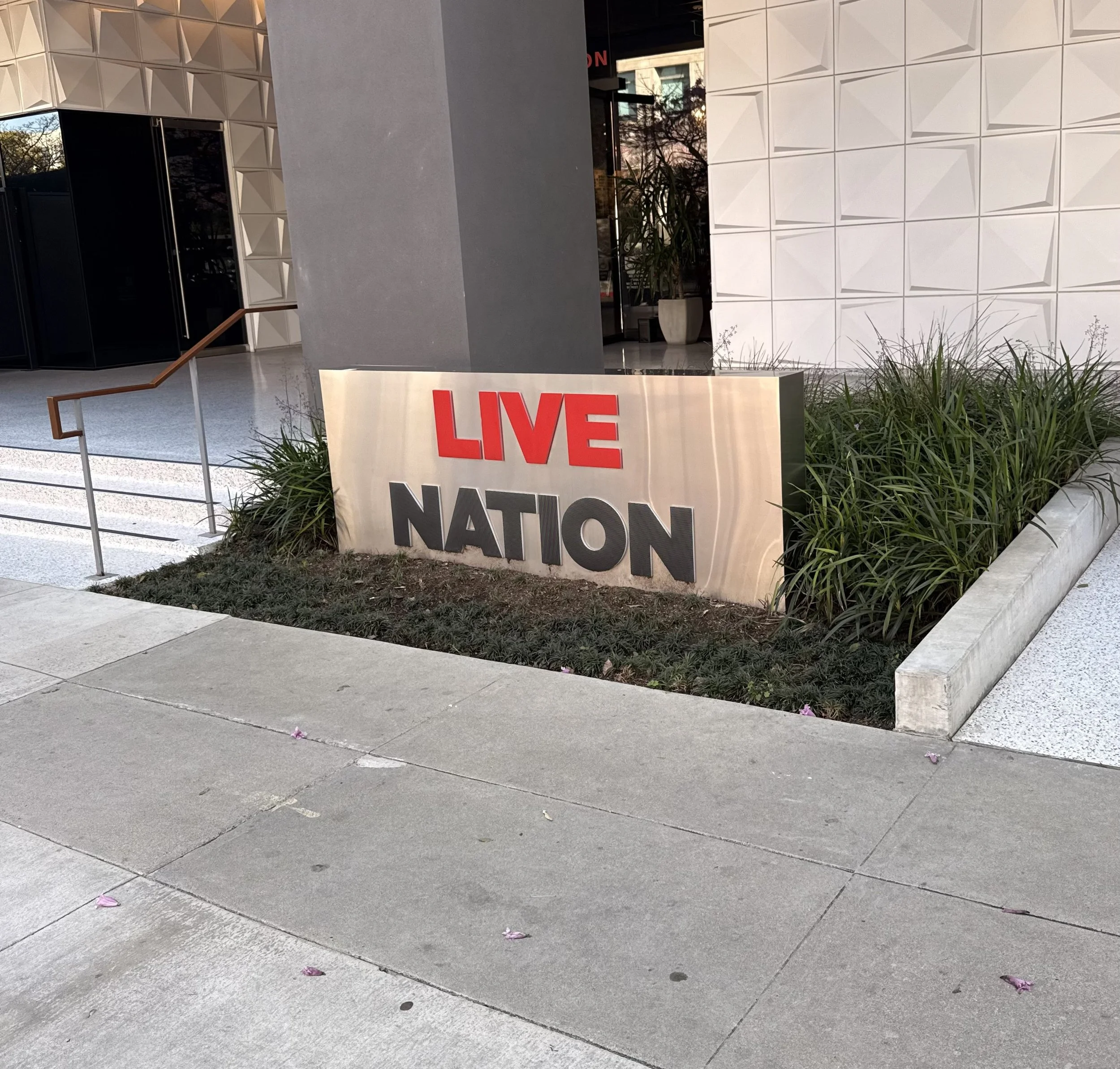 LIVE NATION DODGES TICKETMASTER BREAKUP IN DOJ ANTITRUST DEAL