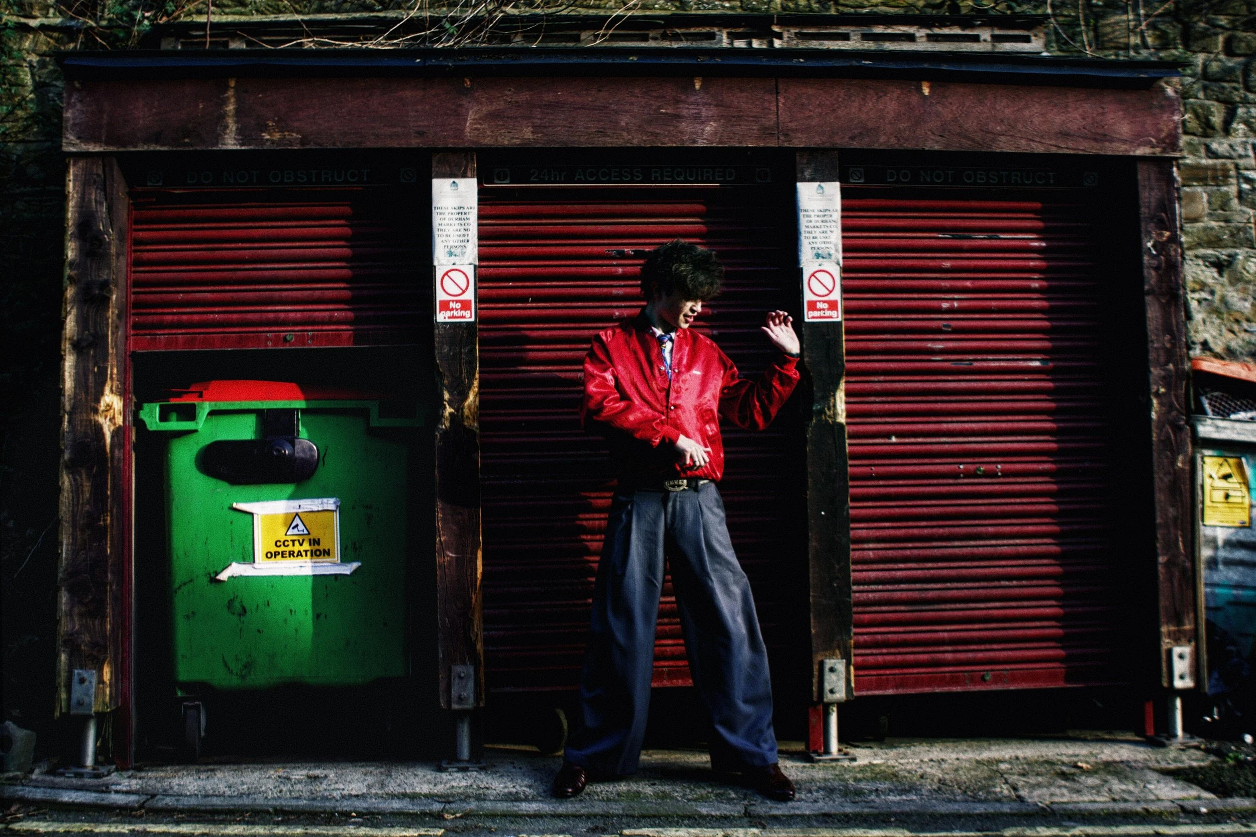 TOM A. SMITH DOESN’T NEED SPECIAL EFFECTS ON CONFIDENT NEW SINGLE “SFX”