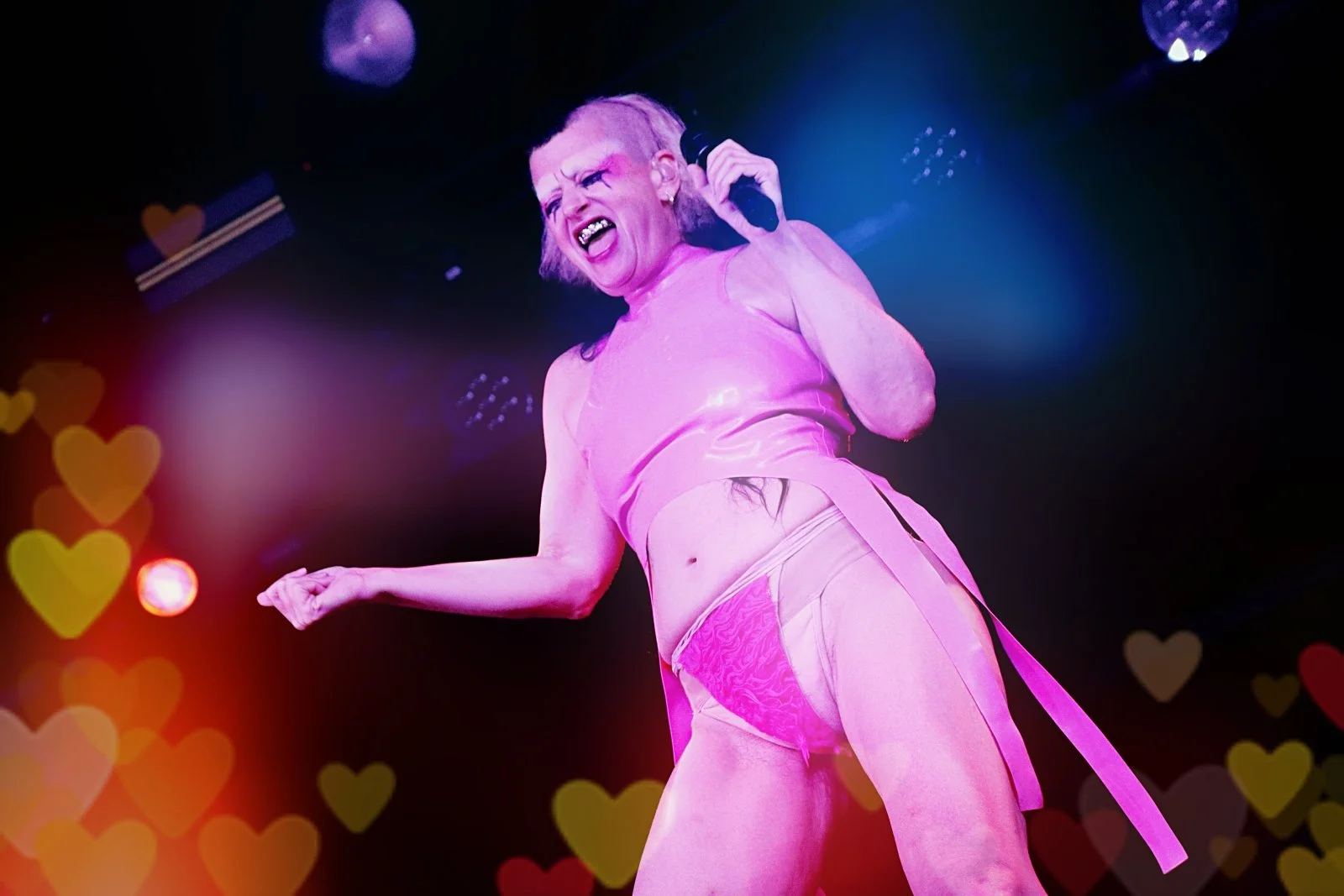 PEACHES CELEBRATES SEXUAL LIBERATION AND QUEER JOY AT SOLD-OUT BELLWETHER GIG