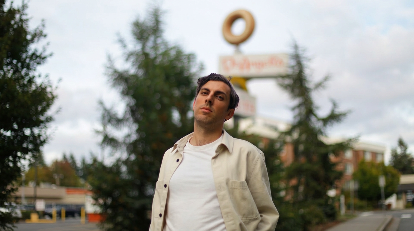 RETRO KID SHOWS OFF CHILL AURA IN “FOUND YOU”