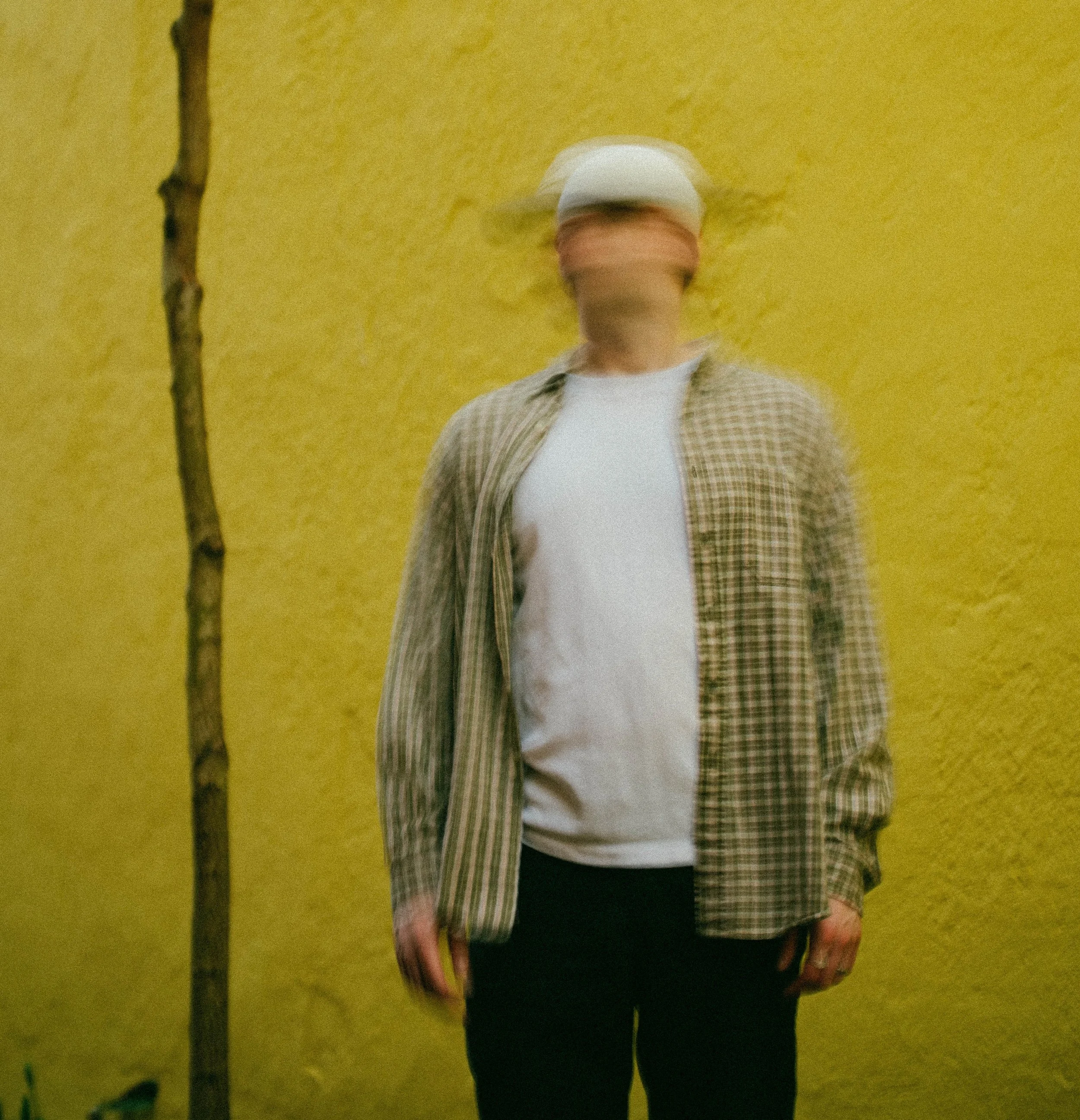 J.PAUL DROPS BEDROOM POP TRACK “FLOWERS” WITH LAZY TRAIL