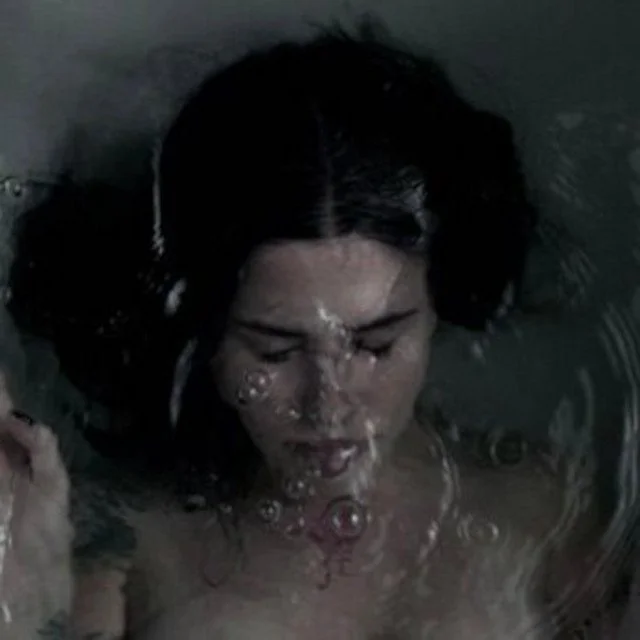 SHY BANCHERI MAKES A STUNNING IMPRESSION WITH "UNDERWATER"