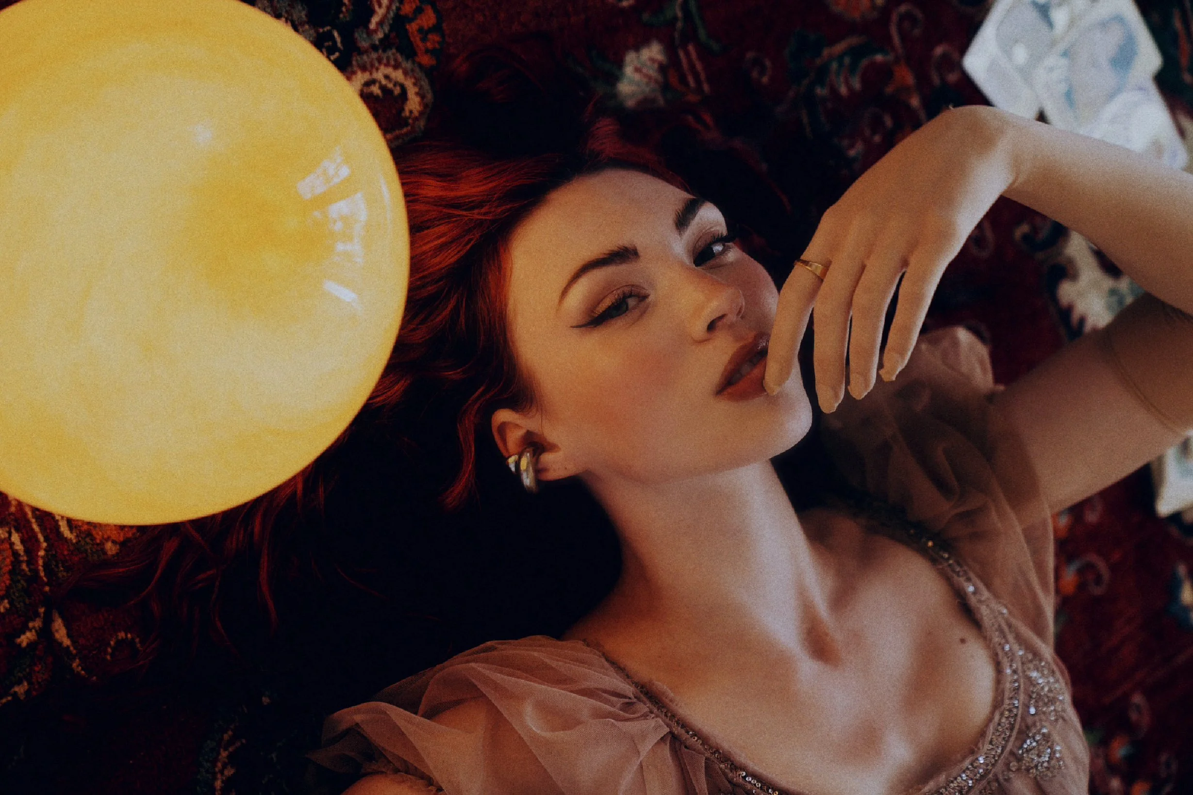 “LOVERS ALWAYS LOSE” IS A LUSH LOOK INTO TESSA RAE’S MIND