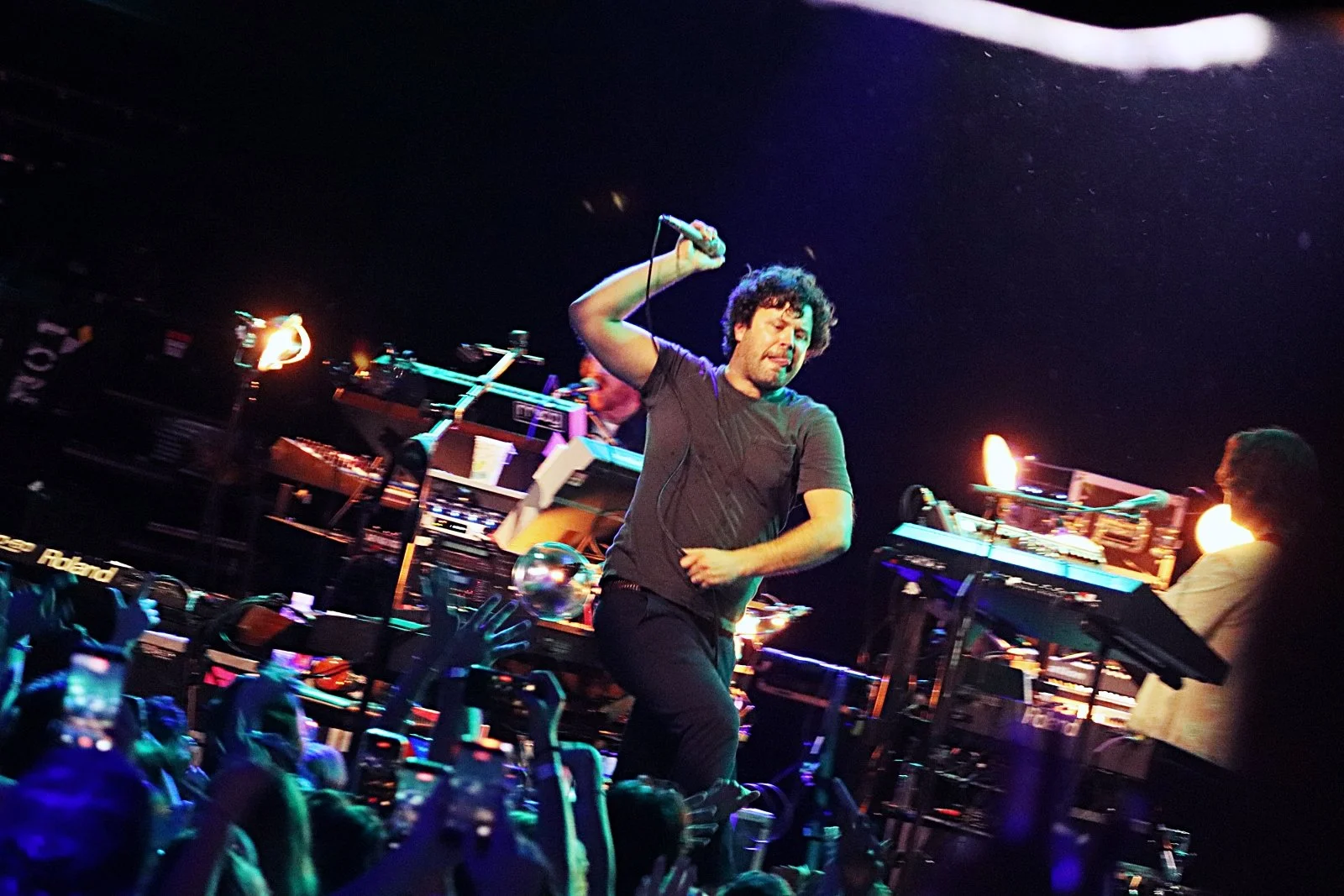 PASSION PIT BRING NOSTALGIC POP JOY TO 2 SOLD-OUT NIGHTS AT BELLWETHER