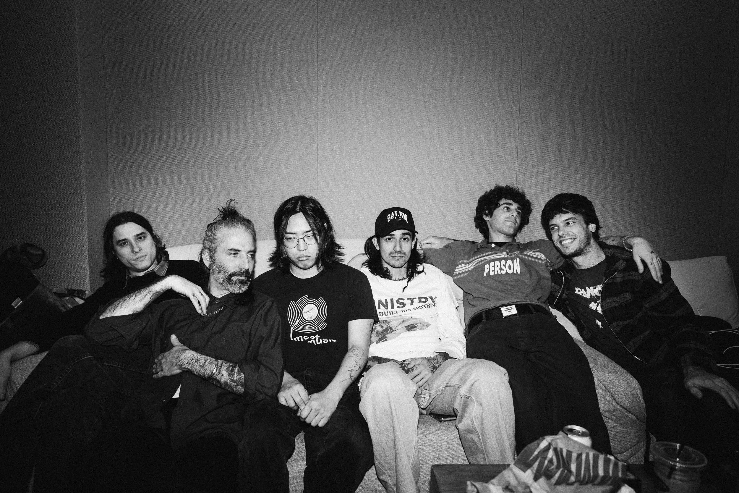 PREMIERE: GNARCISSISTS FIND COMFORT IN CHAOS IN “HI” 