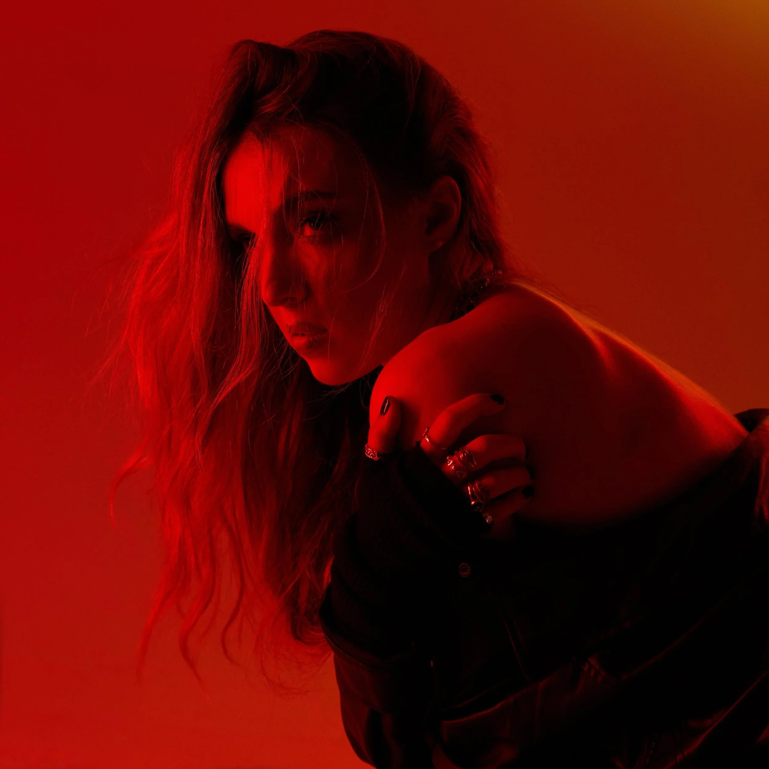 BRENNA BENDS POP AND METAL INTO SOMETHING VICIOUS ON “WAY IT GOES”