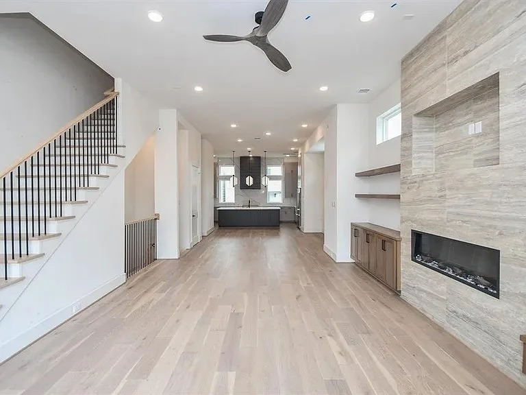 roomandkitchen.jpeg