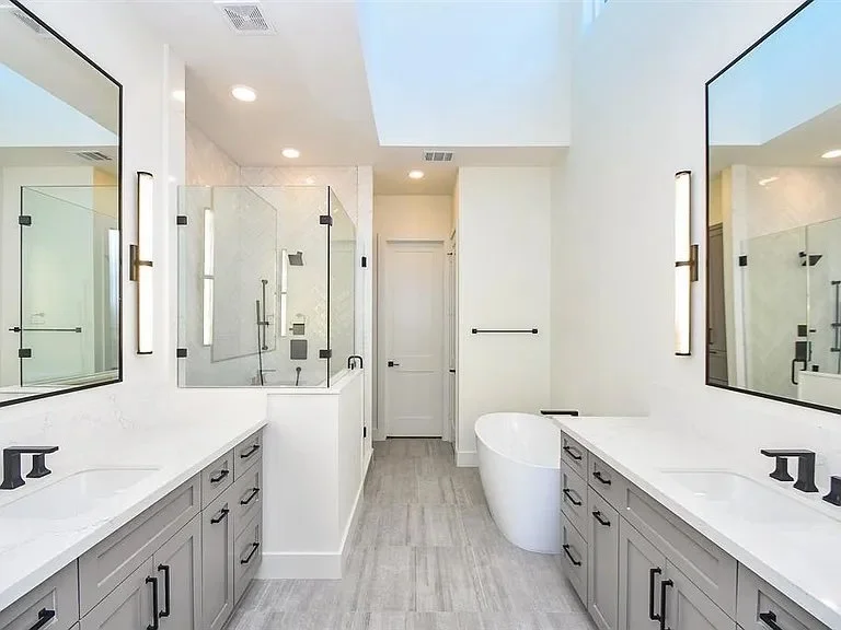 primarybathroom2.jpeg
