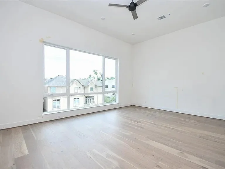 room1.jpeg