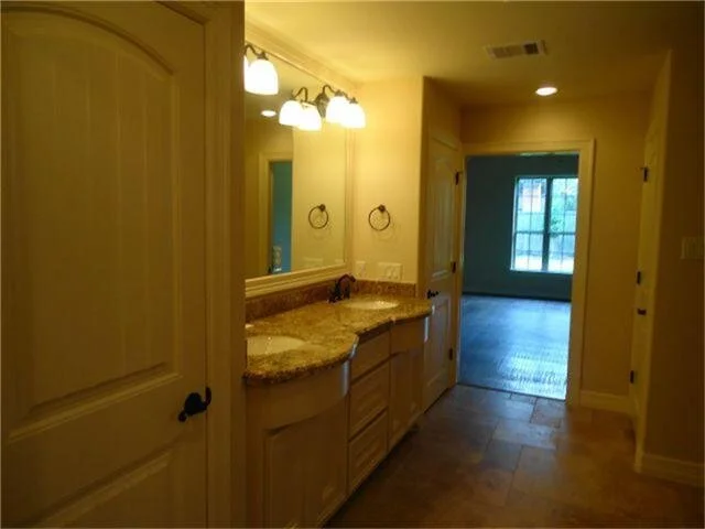 masterbath.jpg