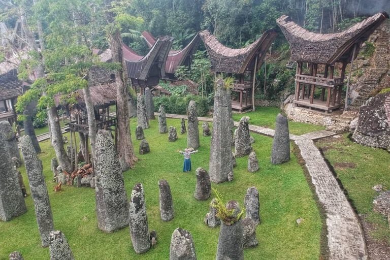 Sulawesi-Toraja-Tour-%E2%80%93-4-Days-02-768x512.jpg