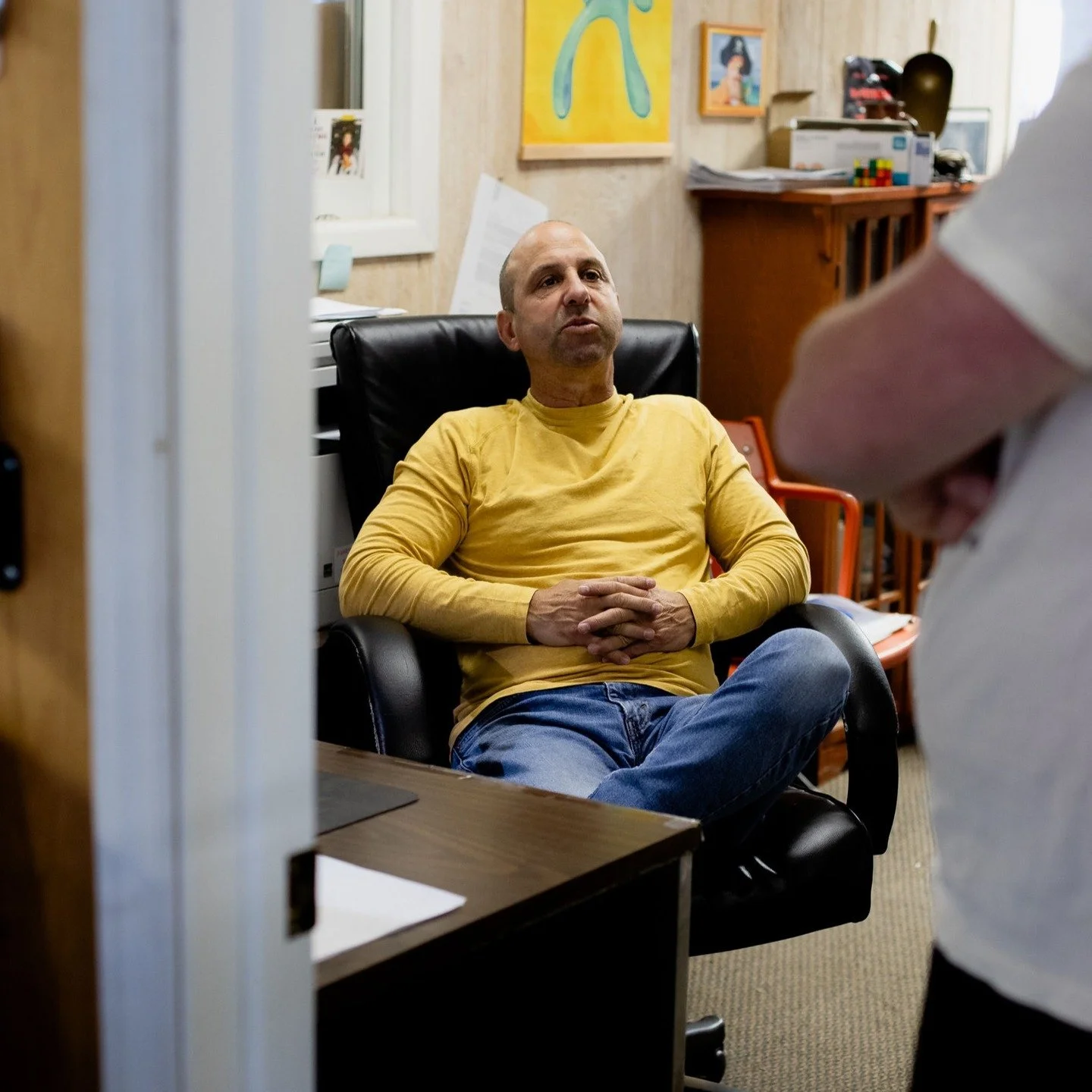 19 Coffee is a wholesale specialty coffee roaster who doesn't compete with your stores. We roast, scoop, pack, ship and deliver to Western PA cafes, specialty grocery stores, and other discerning businesses.
We are coffee pros without the egos, neve