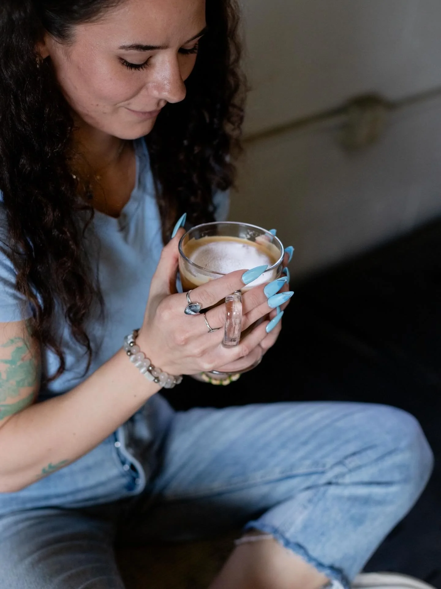 CALM AND FUNKY &hellip; that&rsquo;s how roaster Haley describes our newest release.  The HONDURAS COMSA ROYAL RESERVA is a naturally processed coffee with notes of honey, milk chocolate, jam and raspberry. 

The name Royal Reserva indicates a high-q