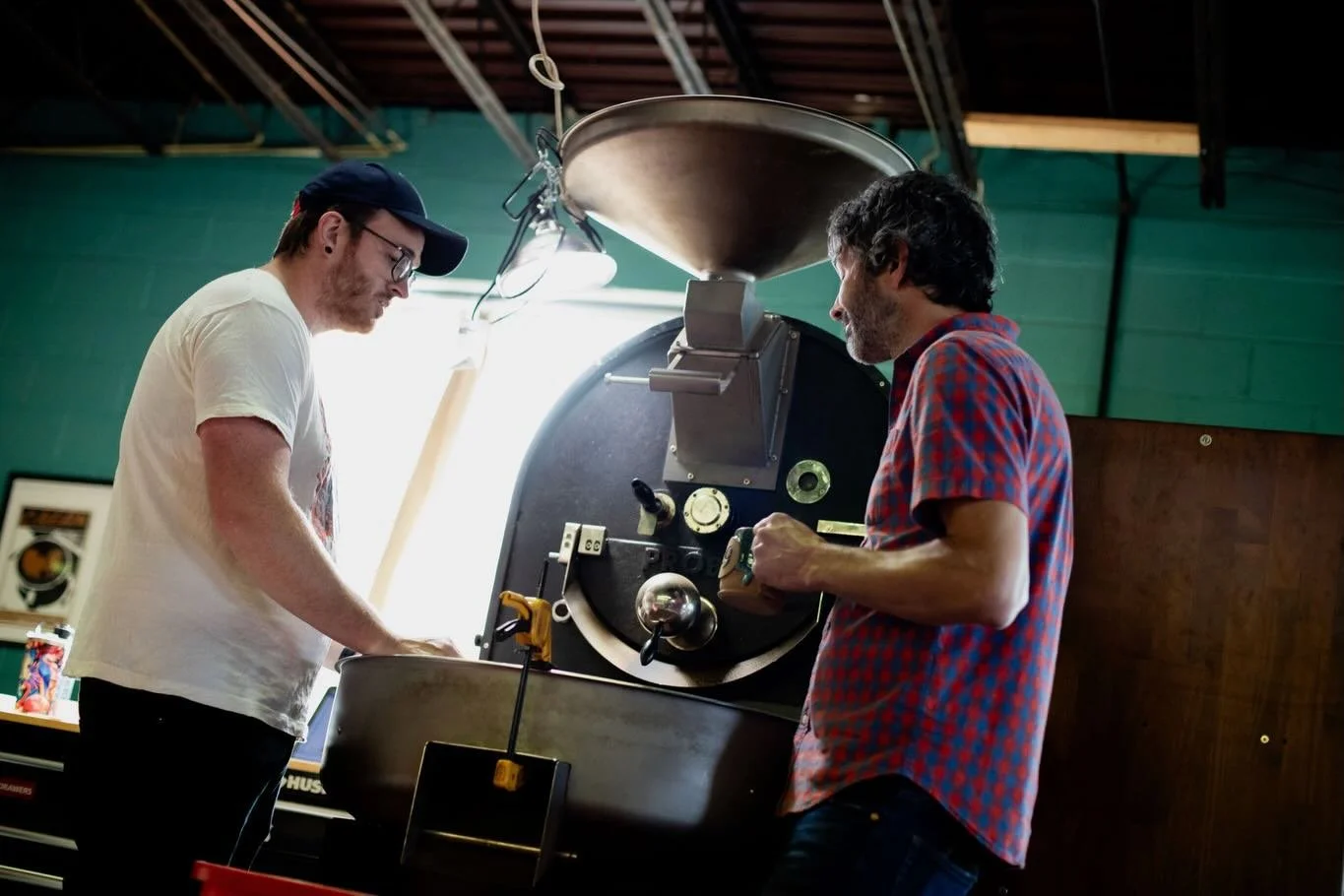 NEW SEASONAL SPECIAL ☀️☕️

Kenya AA Karurumo
Elevation: 1,600 &ndash; 1,800 meters above sea level
Process: Fully washed
Drying:  Dried on raised beds
Varietals: Kenya SL28, Kenya SL34, Ruiru 11, Batian 

Scott says that Kenyas can be mysterious, wit