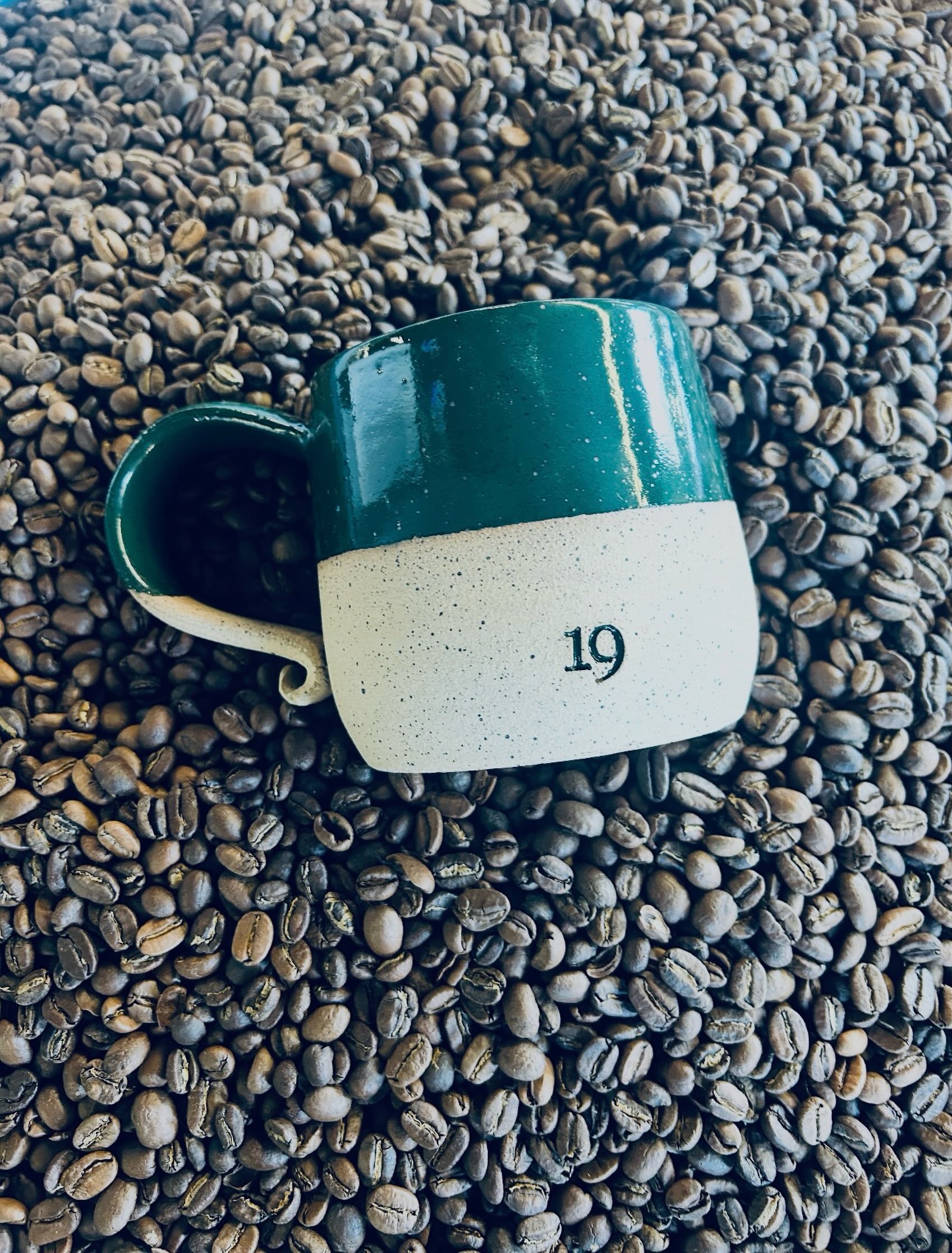 Colder months call for warm mugs filled with coffee! ☕️

Our new 19 Coffee mugs are available online now! 🩵 

#specialtycoffee #coffee #pittsburgh #pittsburghcoffee #pittsburghcoffeeroaster