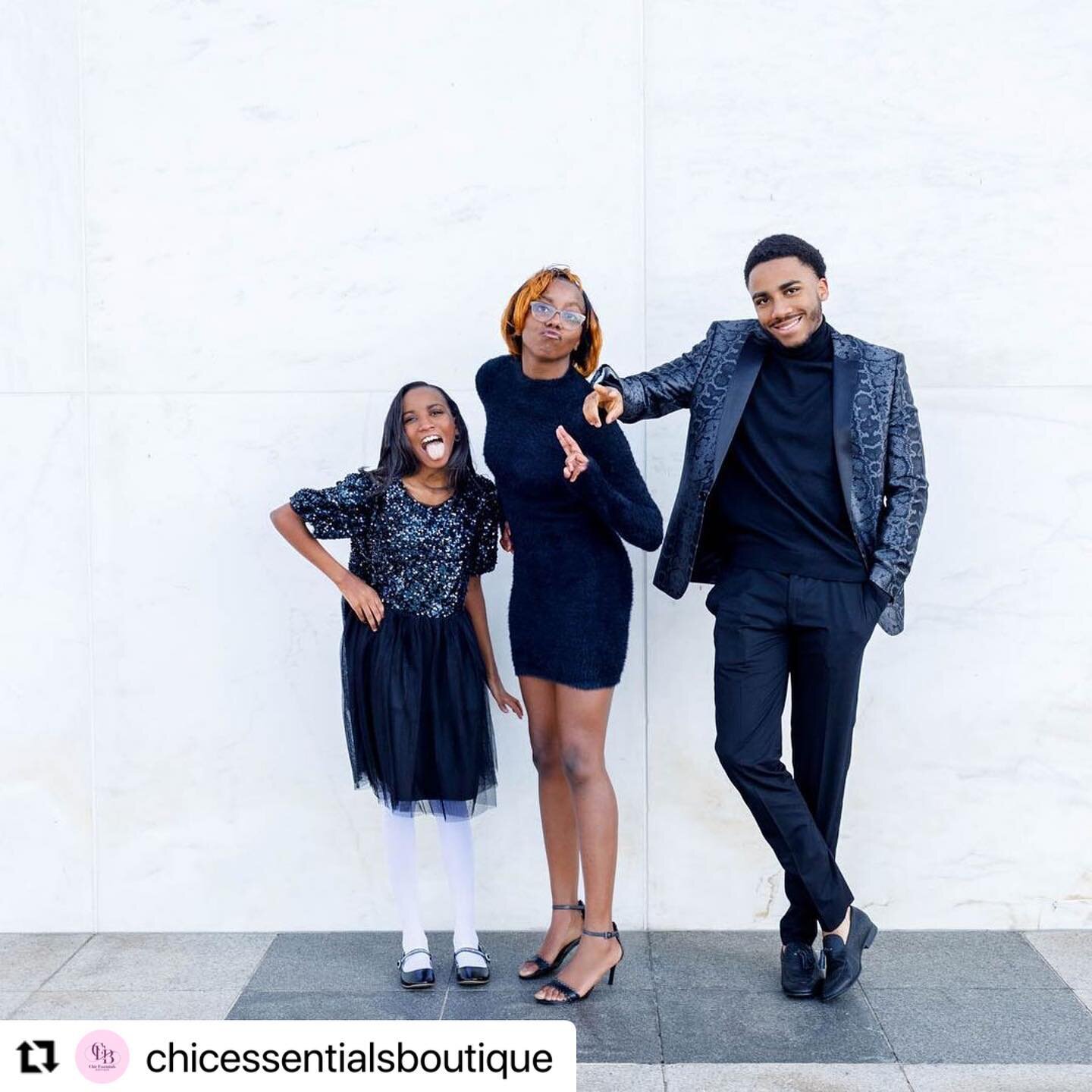 #Repost @chicessentialsboutique with @make_repost
・・・
𝐌𝐲 𝐁𝐈𝐆𝐆𝐄𝐒𝐓 𝟐𝟎𝟐𝟎 𝐅𝐋𝐄𝐗 𝐫𝐞𝐦𝐚𝐢𝐧𝐬 𝐔𝐍𝐃𝐄𝐅𝐄𝐀𝐓𝐄𝐃 👦🏾👧🏾👧🏾 👆🏾⁣
.⁣
.⁣
They drive me crazy but I look forward to them &ldquo;tasting&rdquo; the cookie dough and chasing