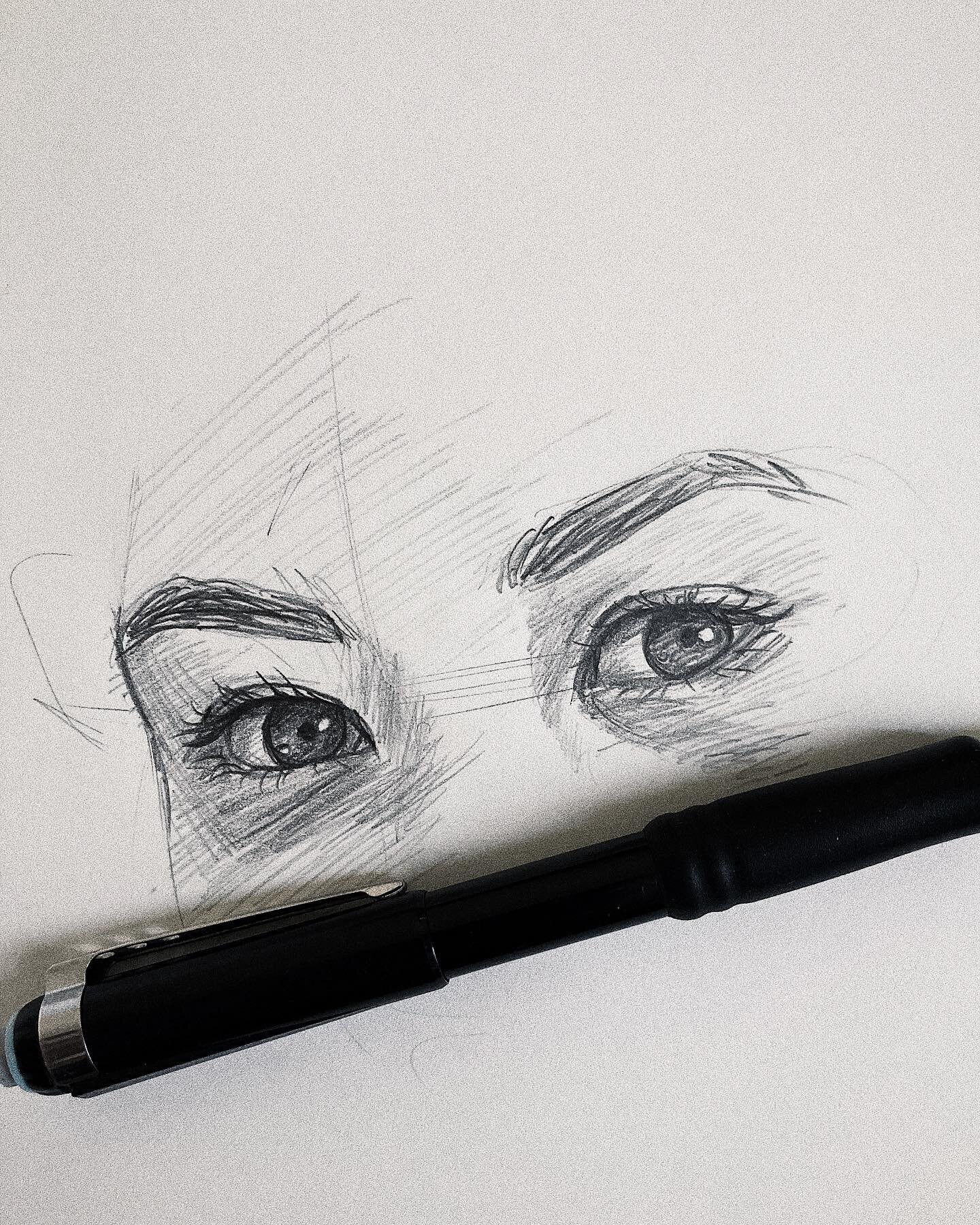 Gimme that smize
#sketch #drawing #eyes #eyedrawing #sketching #pencil #eye #graphite #sketchbook #selfportrait #lines #blackandwhite #art #artist #drawsomething #smize #draw #faces #people #drawings