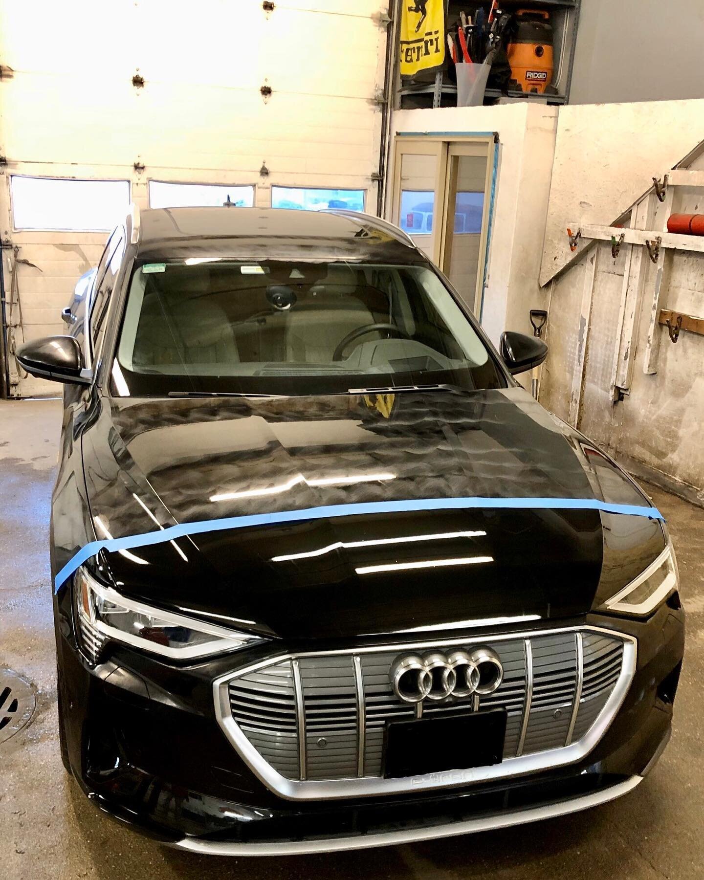 THE AFTER!!!! Just finished the Audi A4 2019 with a fresh new 3-6 months wax and a new clear bra hood and fenders to keep that extra protection!!! You can barleyyyy see the clear bra exactly how it&rsquo;s suppose to be!!! 🧽🧼👀 #DetailsPlusAuto #De