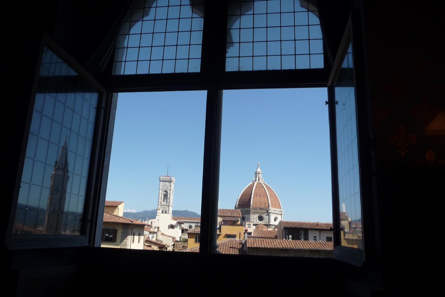 If only this was the view out my window when I woke up this morning 😔❤️🇮🇹

When travel becomes an option again, I&rsquo;m going to need at least a few days to revisit this city. 

📍Florence/Firenze, Italy 🇮🇹 

.
.
.
.

#florence #firenze #flore