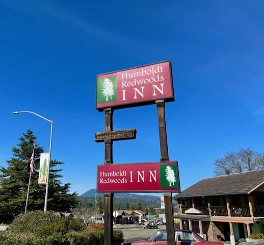 Humboldt Redwoods Inn