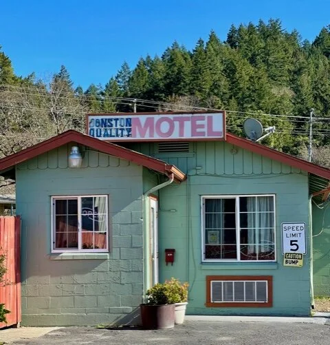 Johnston’s Motel