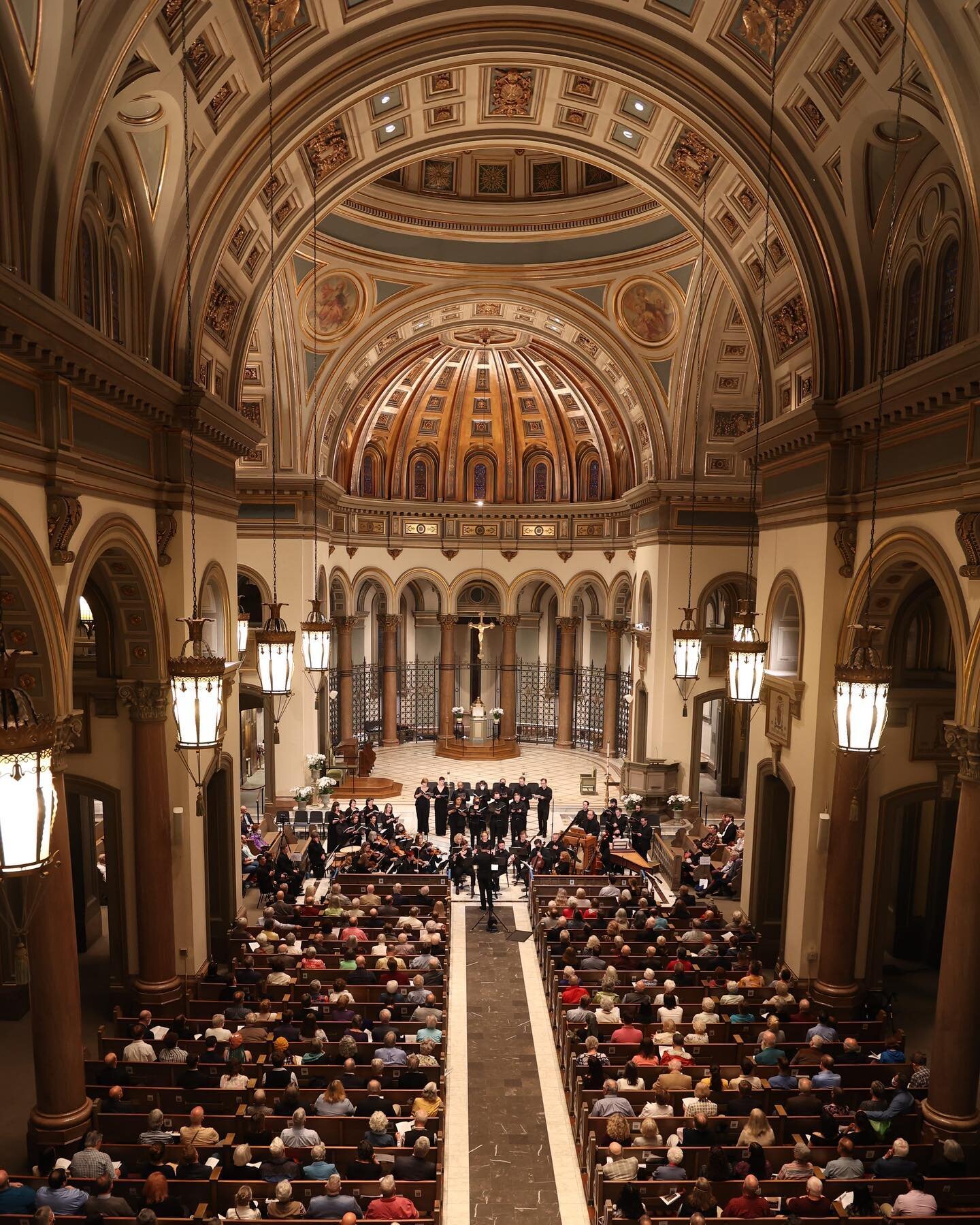An amazing evening concert last night at the Richmond Cathedral. Bach in B minor Mass. 

#rvaphotographer #concertphotography #cathedralofthesacredheart