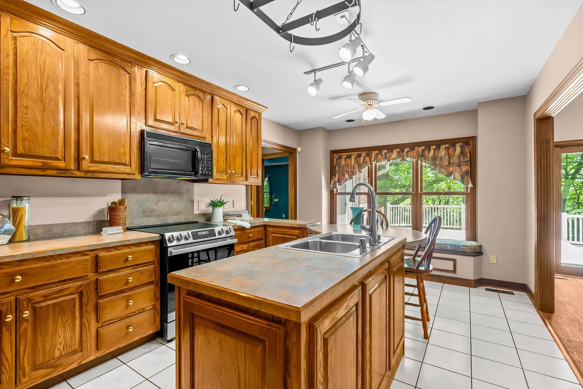 1000 Rockbridge Rd (23 of 59).jpg