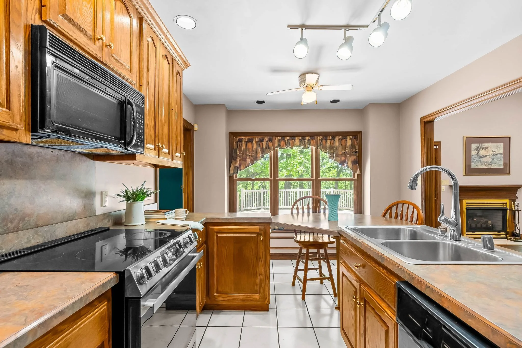 1000 Rockbridge Rd (24 of 59).jpg