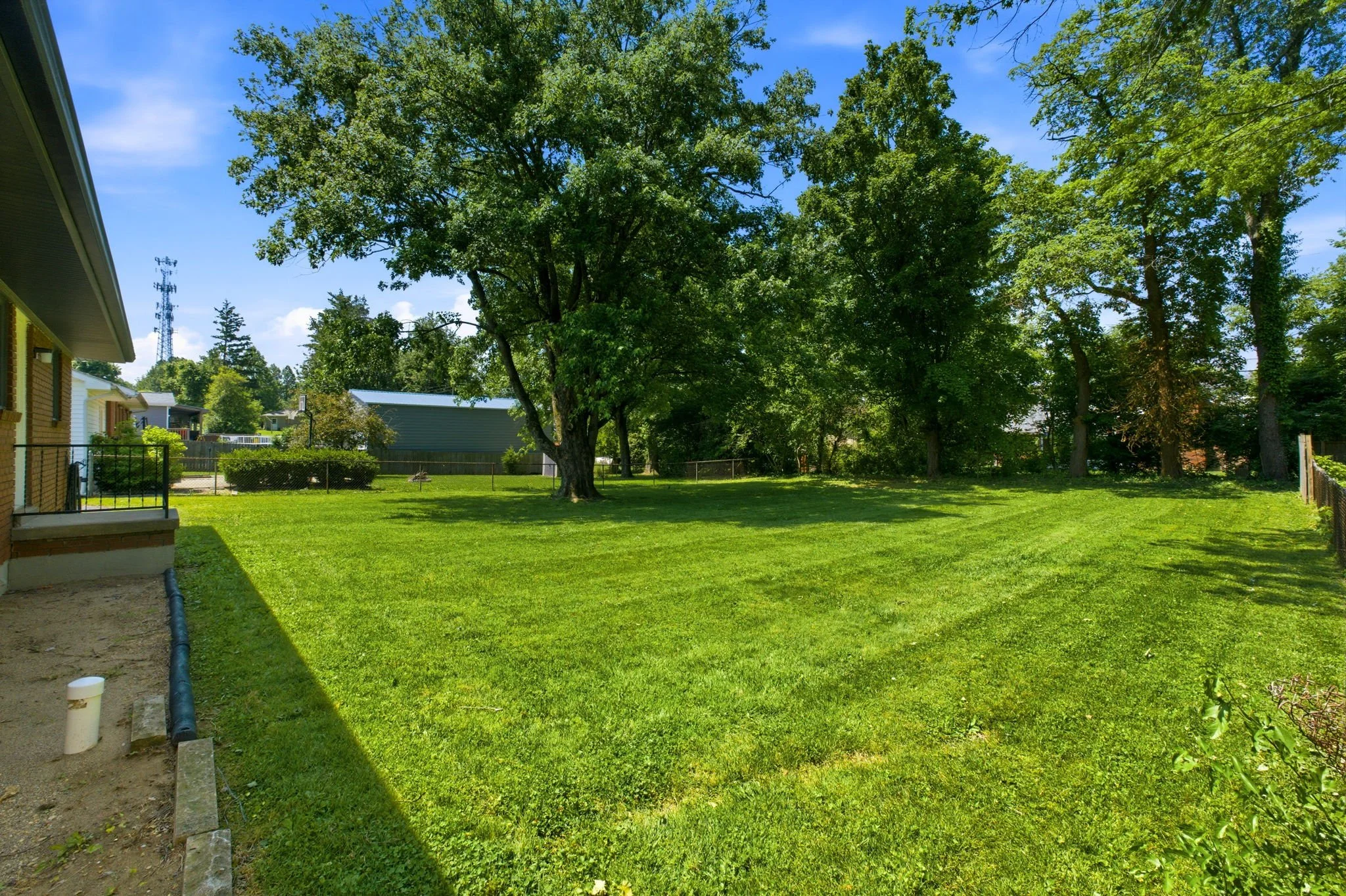 110 Woodlawn Ave-10.jpg