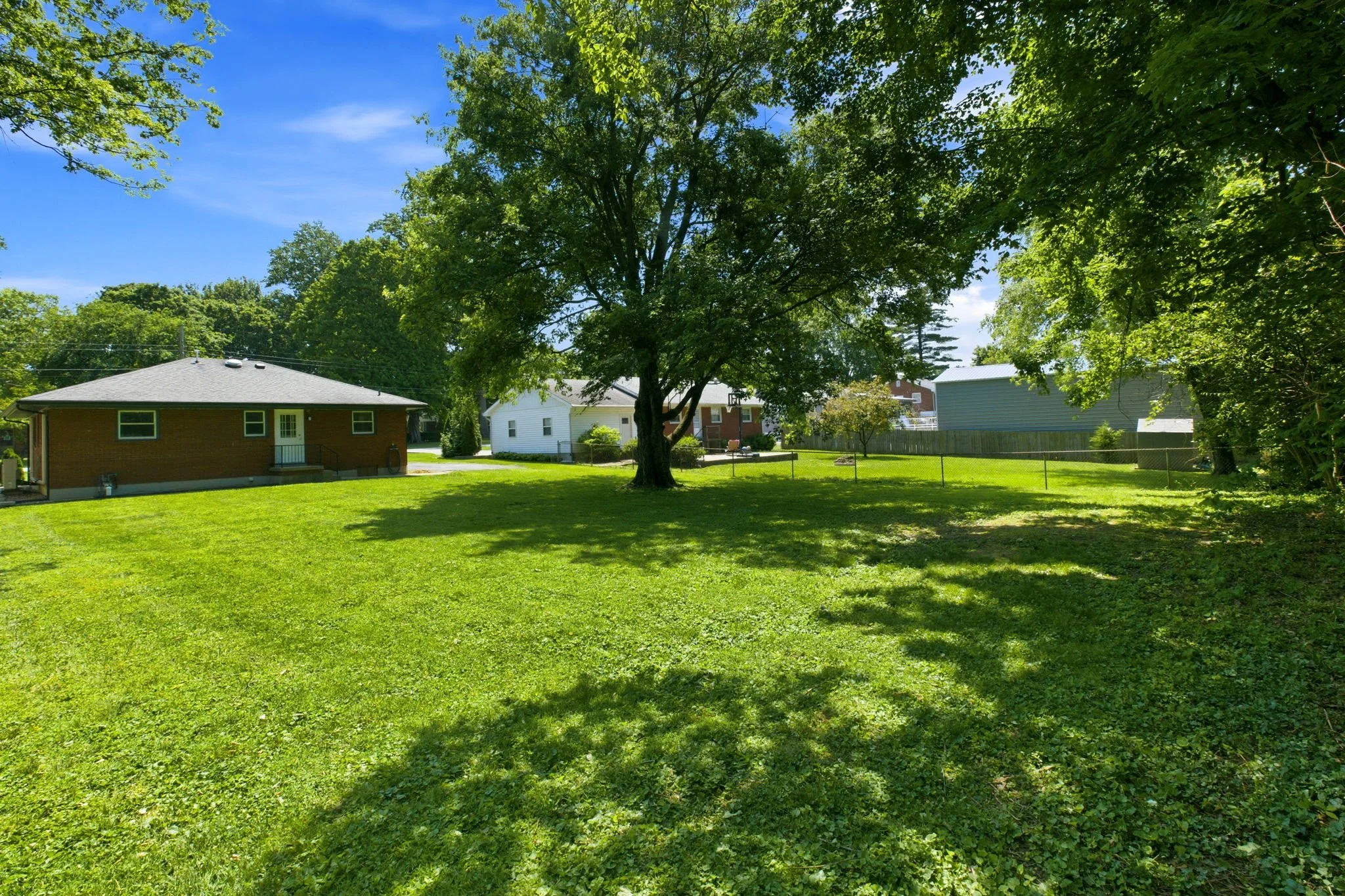 110 Woodlawn Ave-12.jpg