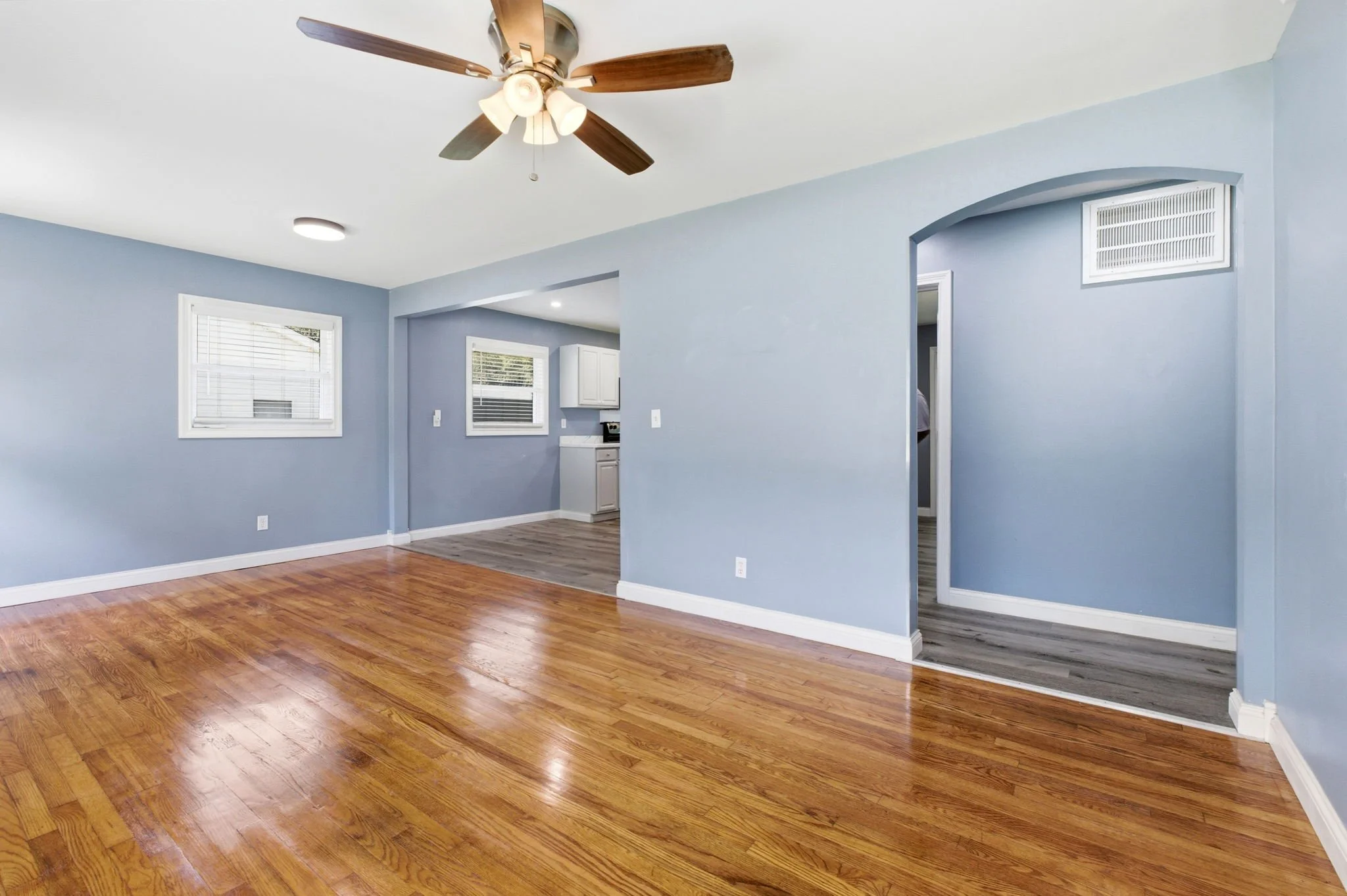 110 Woodlawn Ave-15.jpg