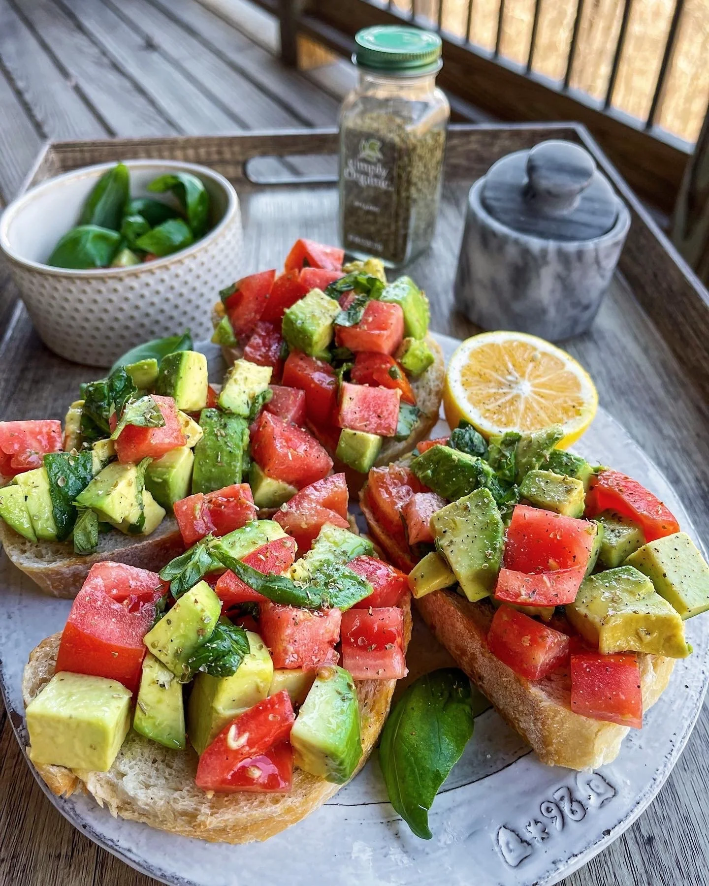 AVOCADO TOMATO BASIL TOAST