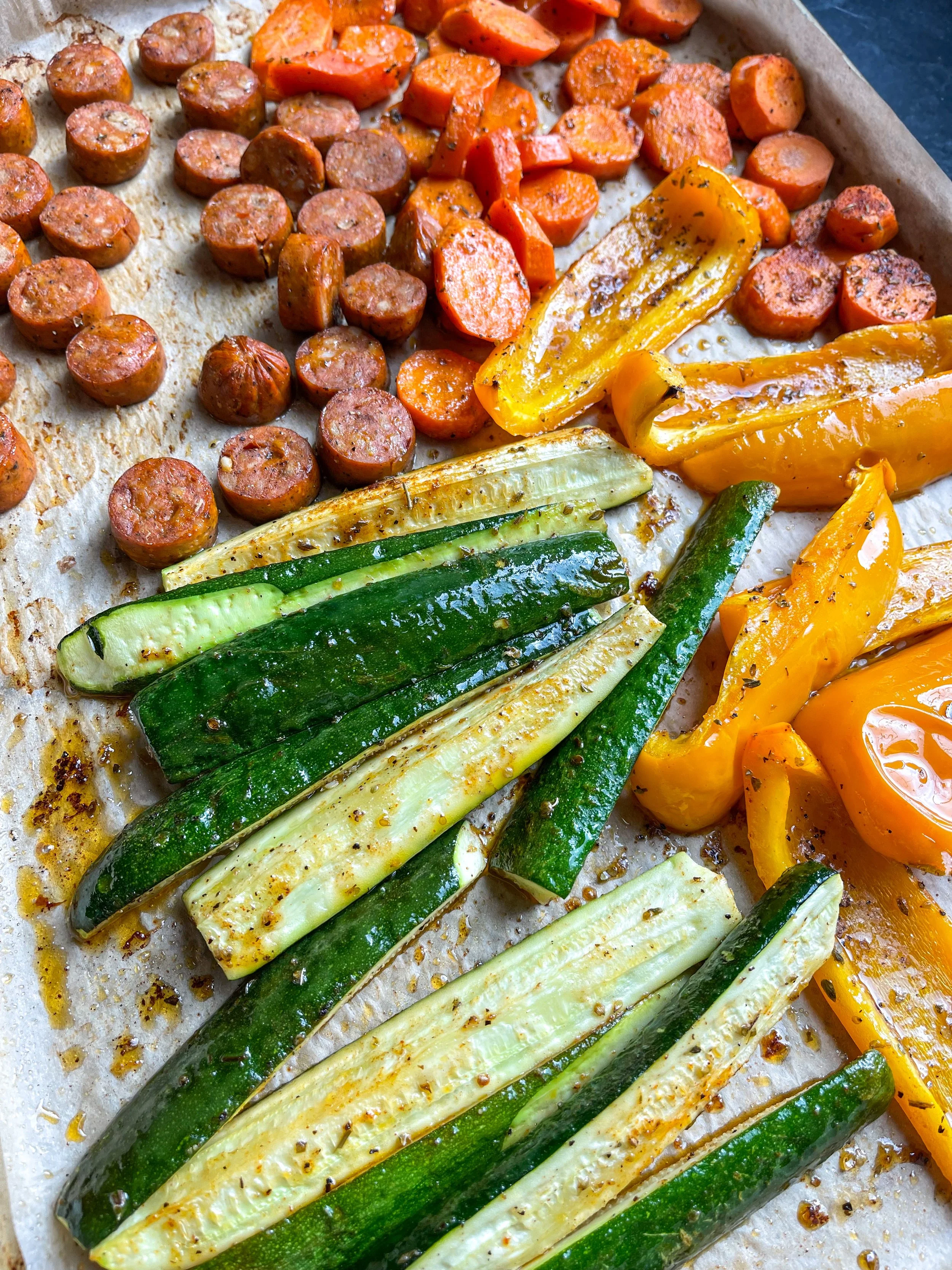 20 MINUTE SHEET-PAN MEAL WITH SAUSAGE & VEGGIES