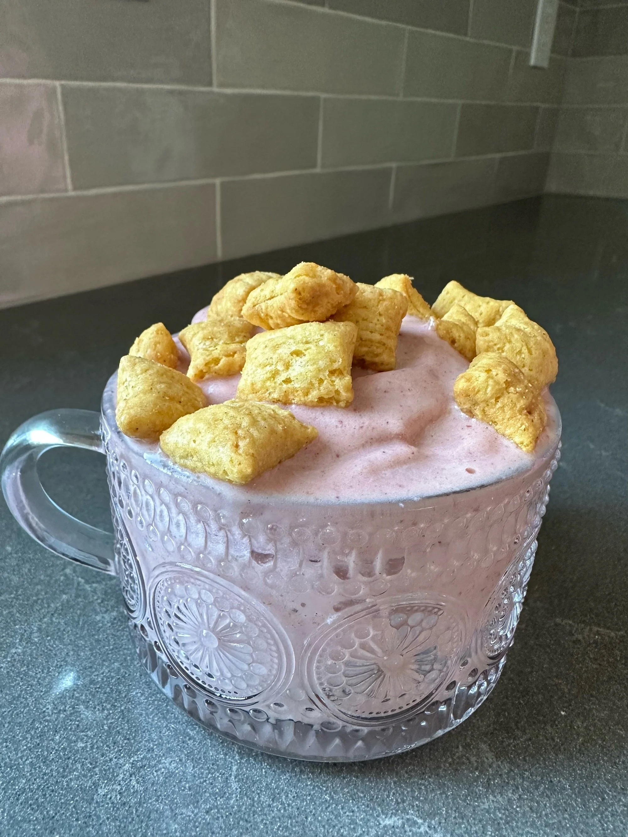 PB & J PROTEIN SMOOTHIE