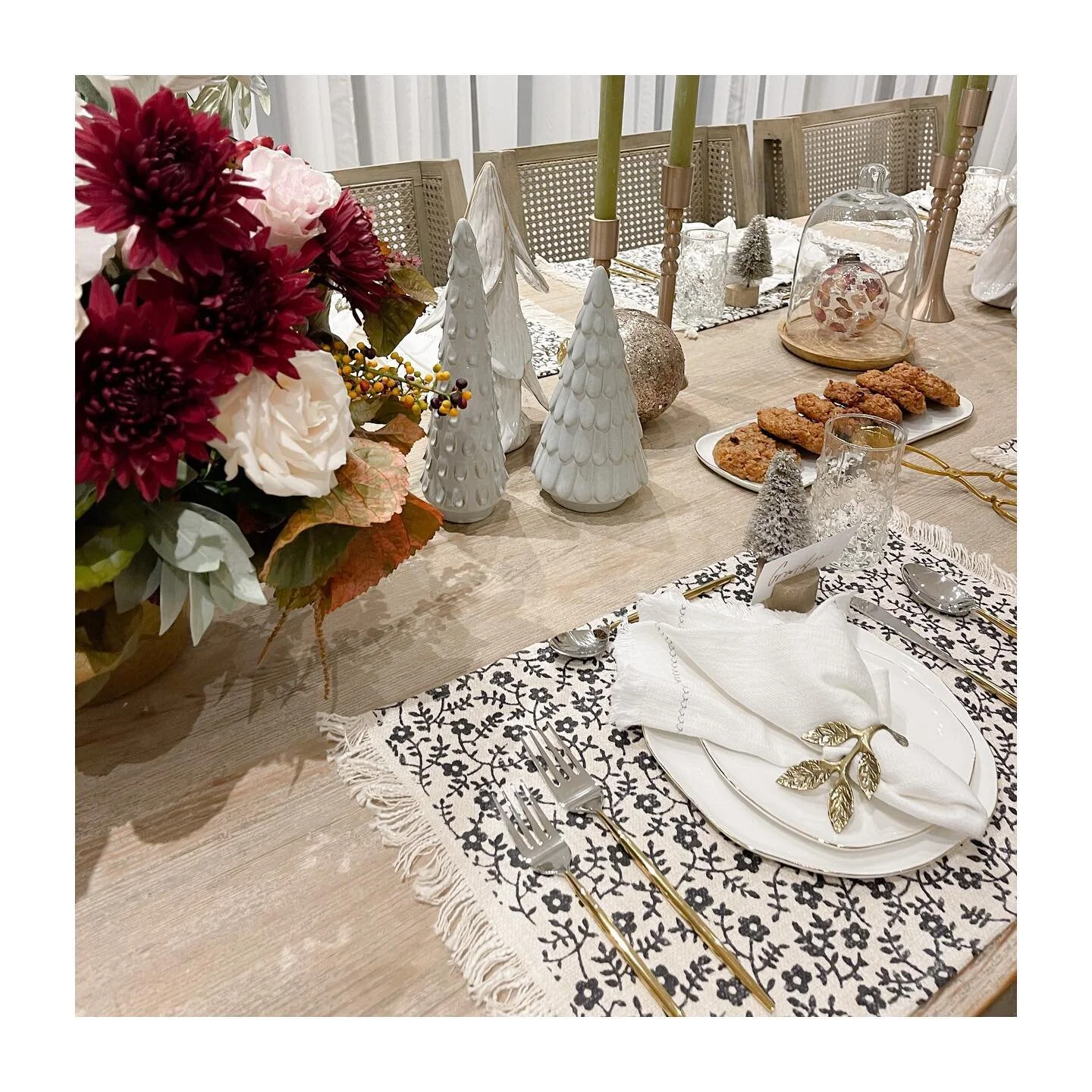 The holidays are here!!🎄✨ Head to our site for all the festive touches you&rsquo;ll want to add to your home this holiday season!✨ www.simplebeautifulliving.com