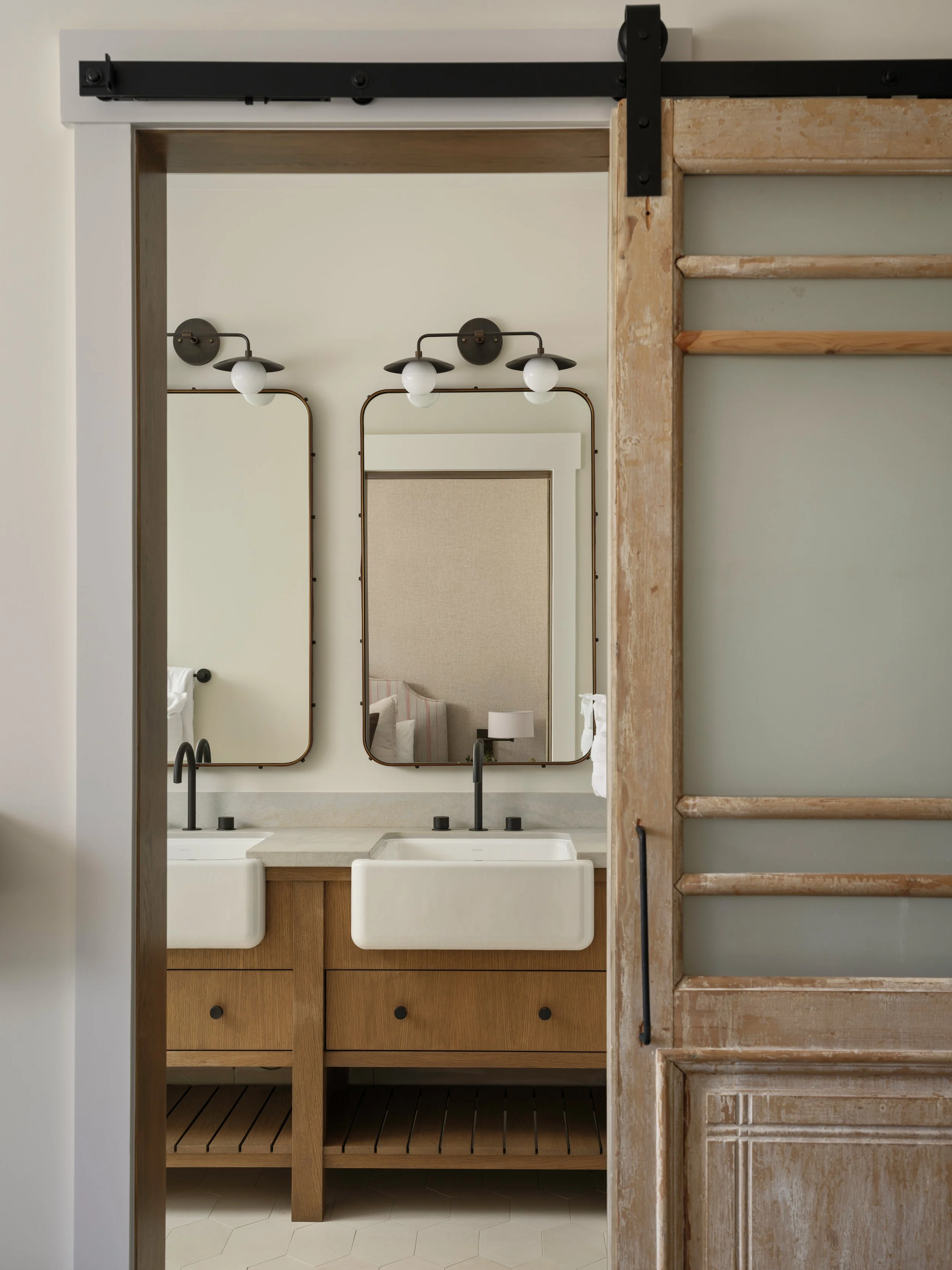 Bathroom 2.jpg
