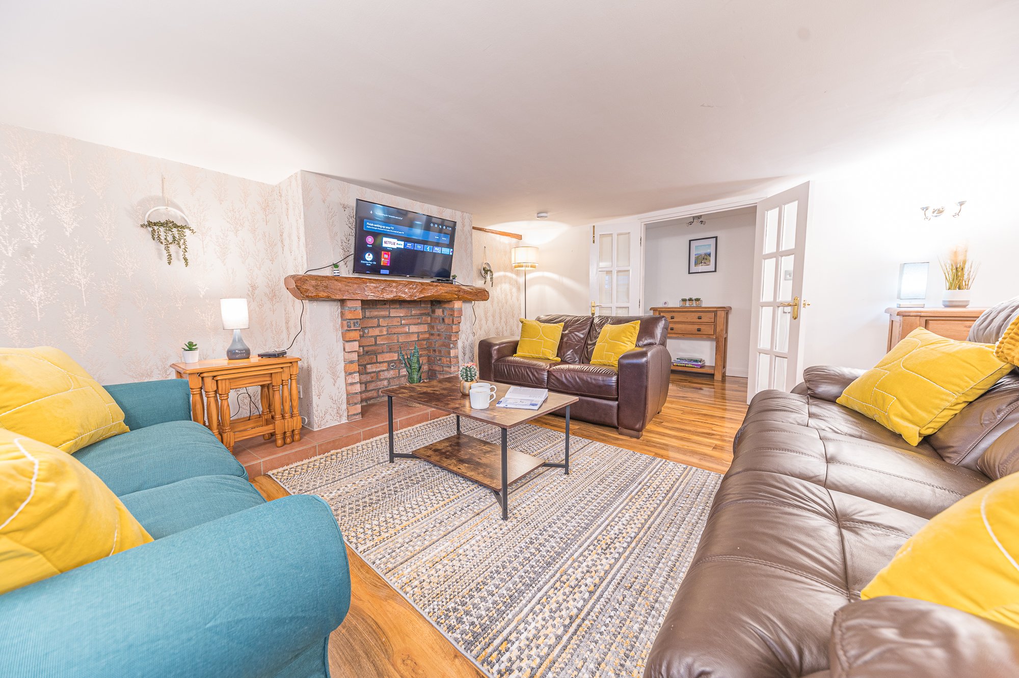 sitting room.jpg