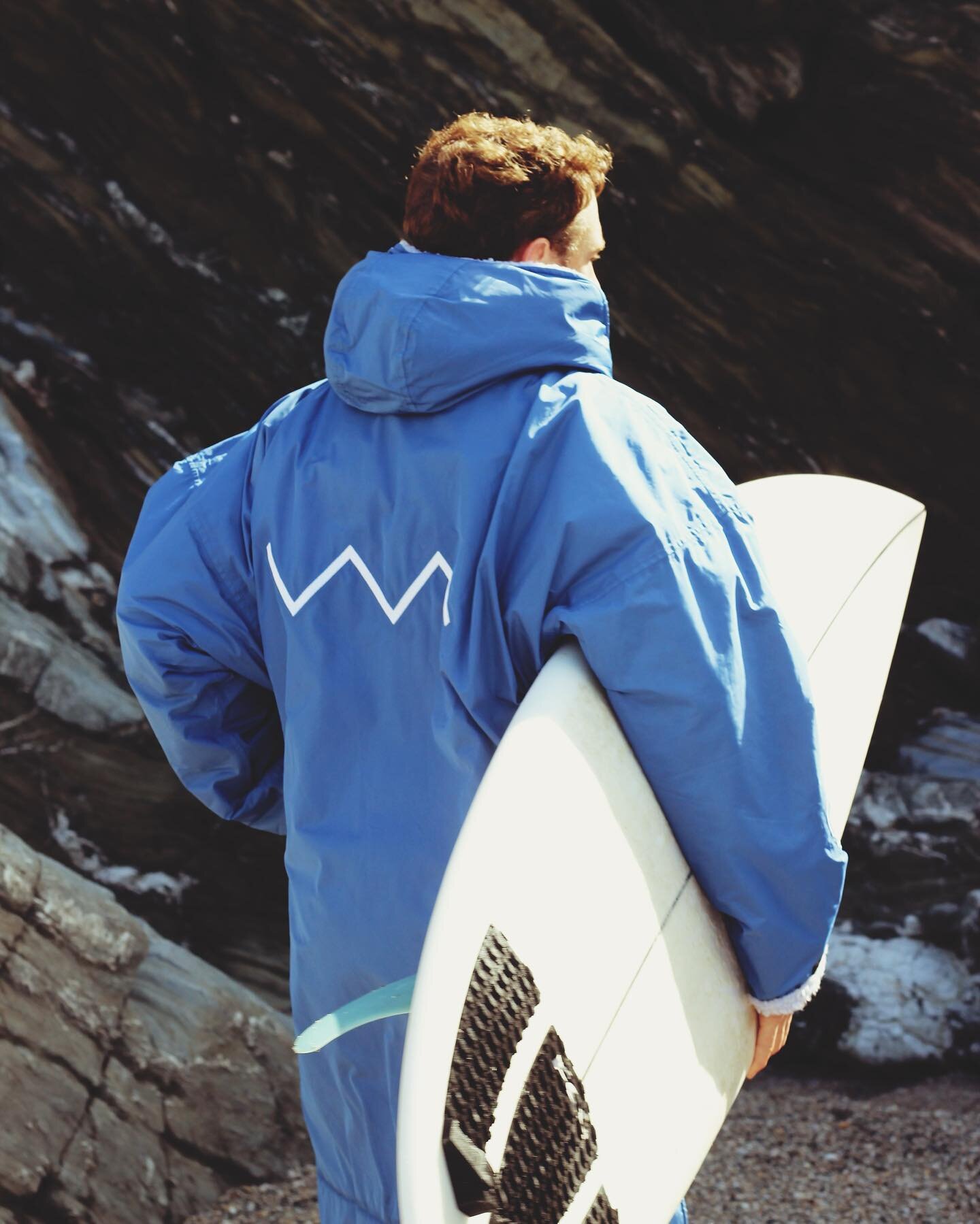 It might be wet out there this #halfterm but hopefully you&rsquo;re still finding plenty of opportunities to get in the water. 🌊 

And however wet you get, there&rsquo;s something comforting about knowing your #cleanlinesrobe is waiting to warm you 