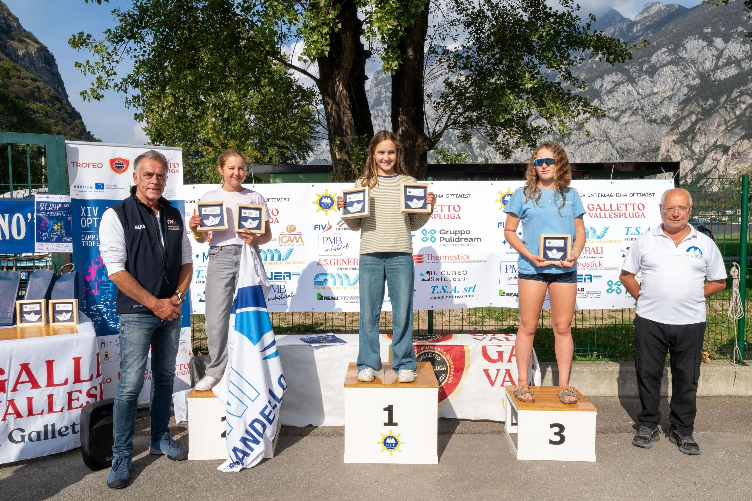 00 - Divisione A - Podio Femminile.jpg