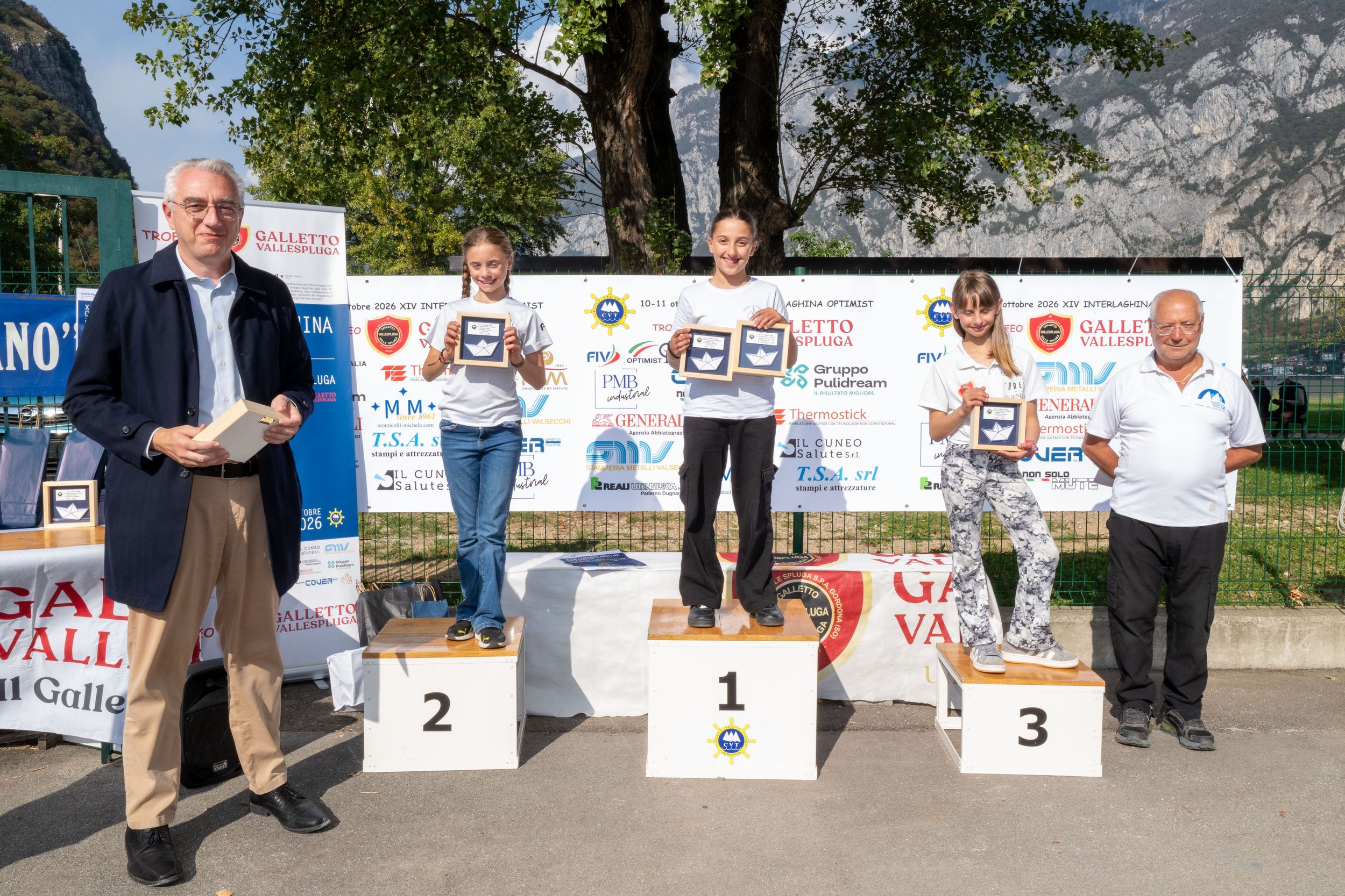 00 - Divisione B - Podio Femminile.jpg