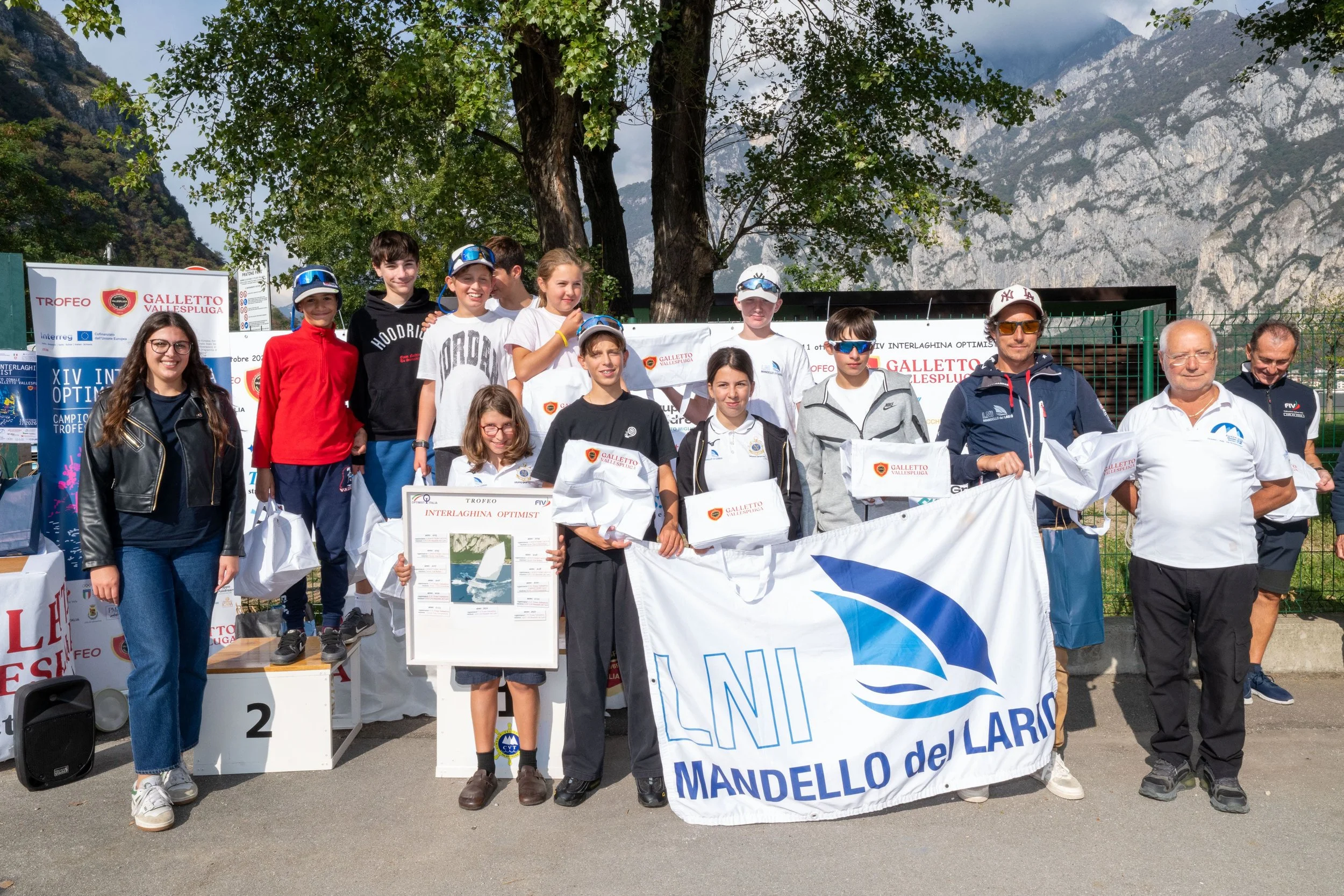 00 - Squadra Trofeo Vallespluga.jpg
